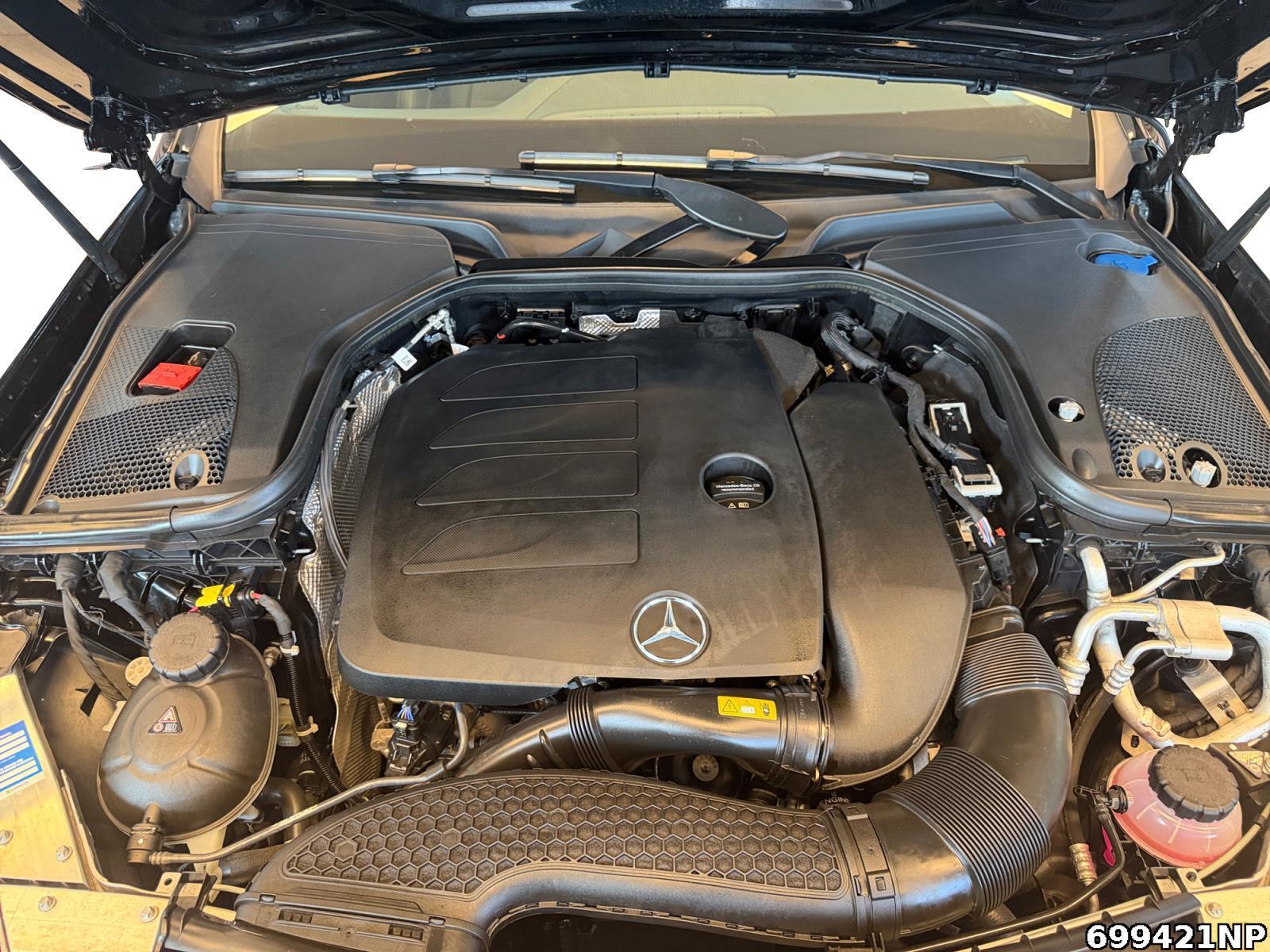 Fahrzeugabbildung Mercedes-Benz E 200 T Avantgarde AHK Night Totw Widescr Kamera