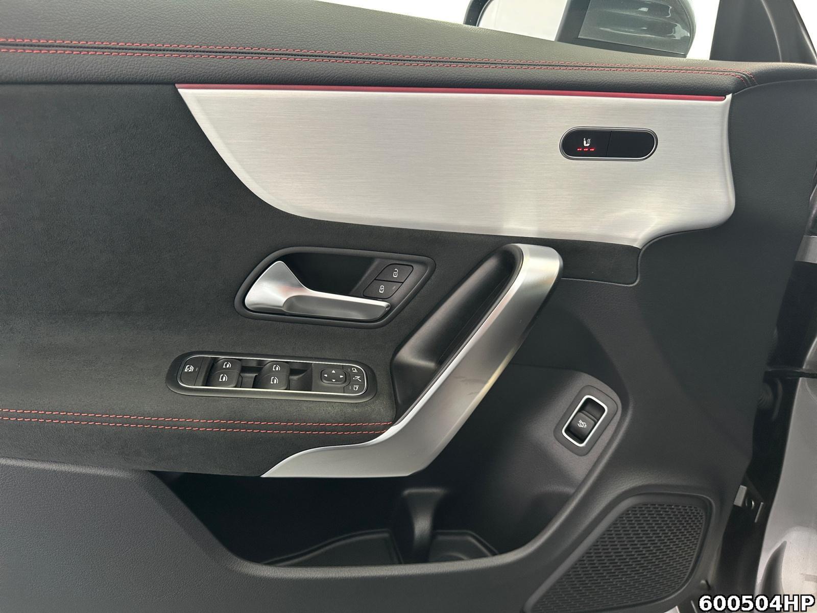 Fahrzeugabbildung Mercedes-Benz CLA 200 AMG