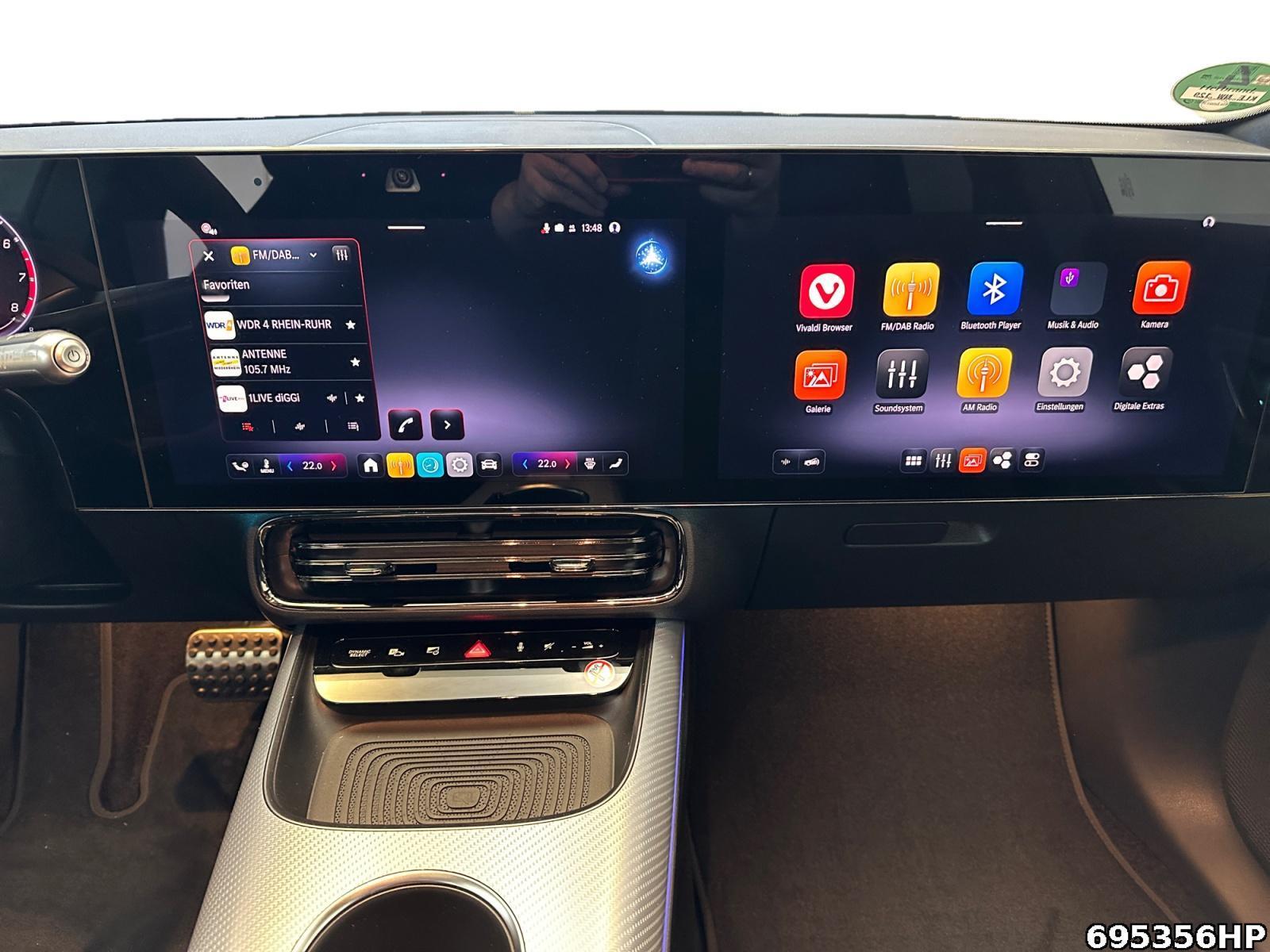 Fahrzeugabbildung Mercedes-Benz CLA 200 +AMG+SUPERSCREEN+NIGHT+MEMORY+PREMIUM++