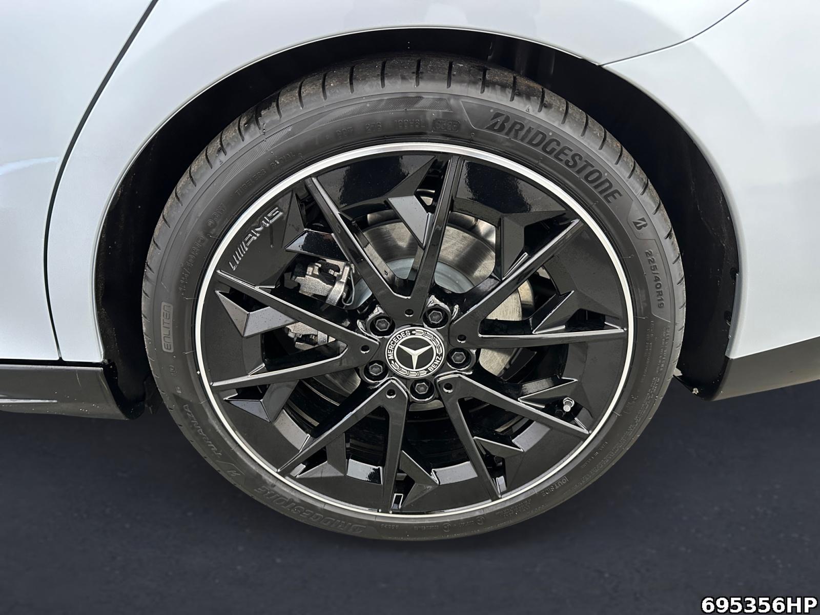 Fahrzeugabbildung Mercedes-Benz CLA 200 +AMG+SUPERSCREEN+NIGHT+MEMORY+PREMIUM++