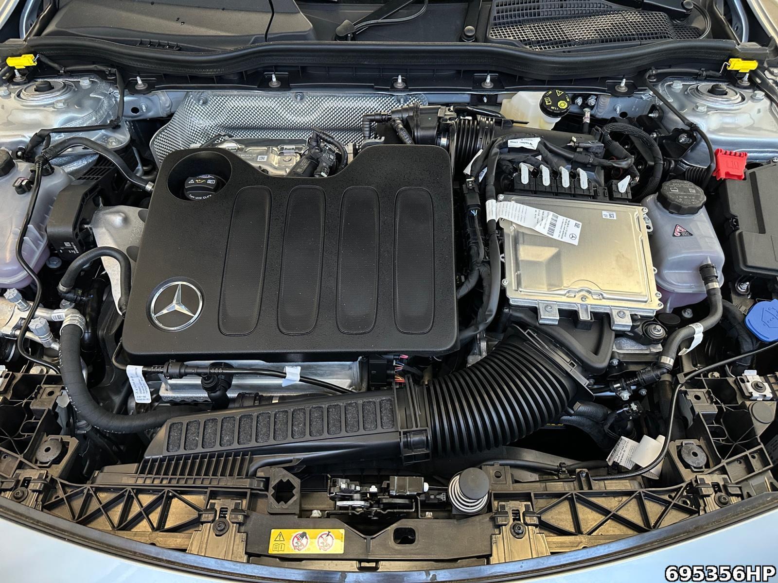 Fahrzeugabbildung Mercedes-Benz CLA 200 +AMG+SUPERSCREEN+NIGHT+MEMORY+PREMIUM++