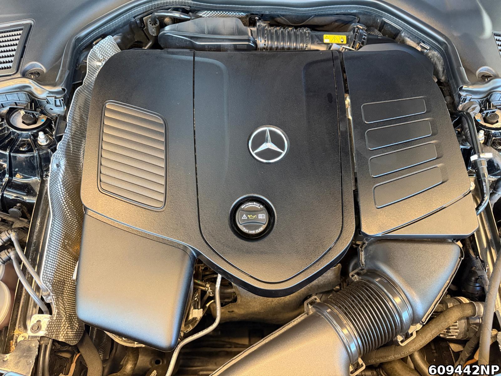 Fahrzeugabbildung Mercedes-Benz C 300 e T AMG Line Digital Distronic Carplay 18