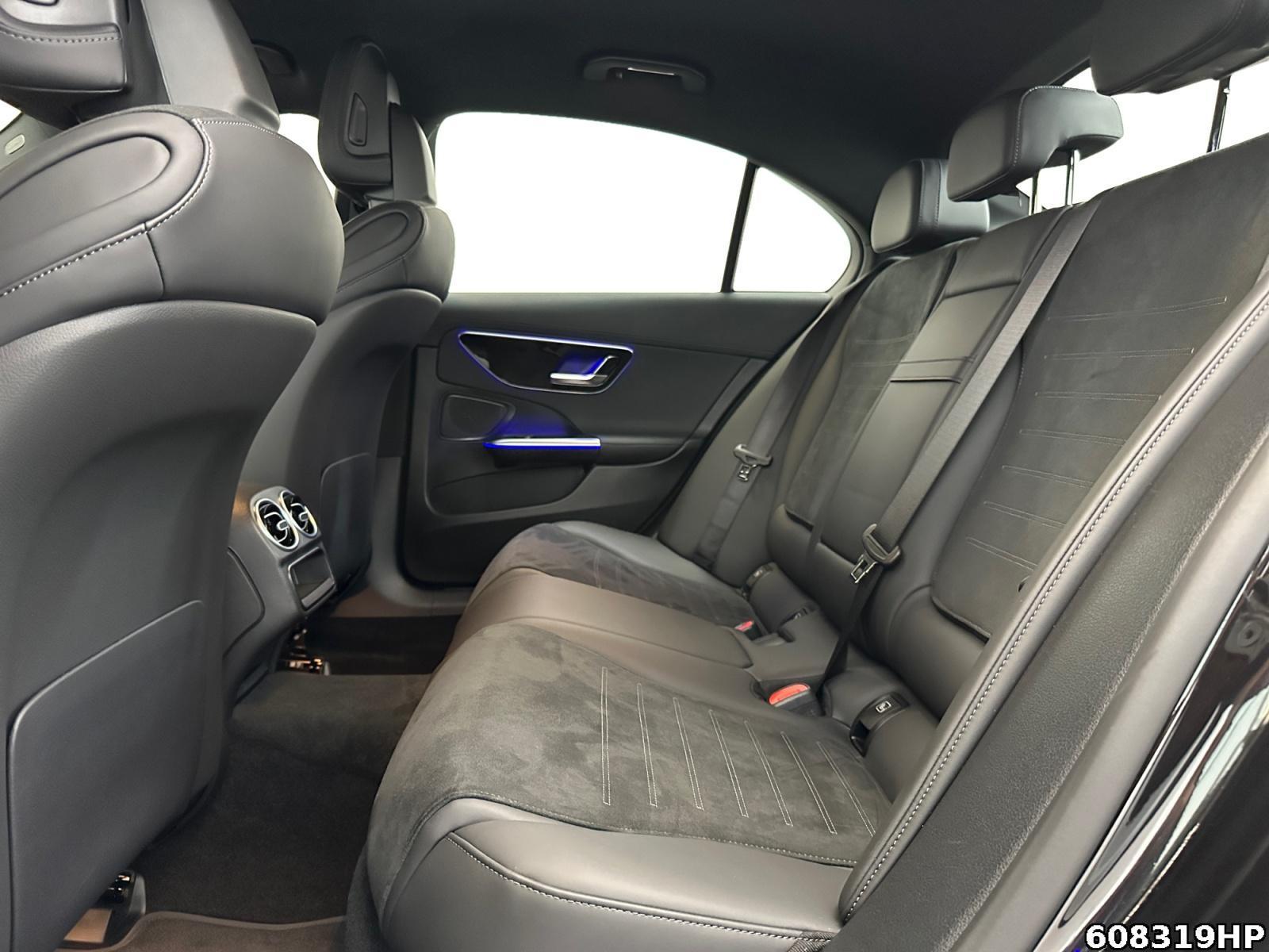Fahrzeugabbildung Mercedes-Benz C 300 d AMG DIGITAL LIGHT AHK DISTRONIC Memory
