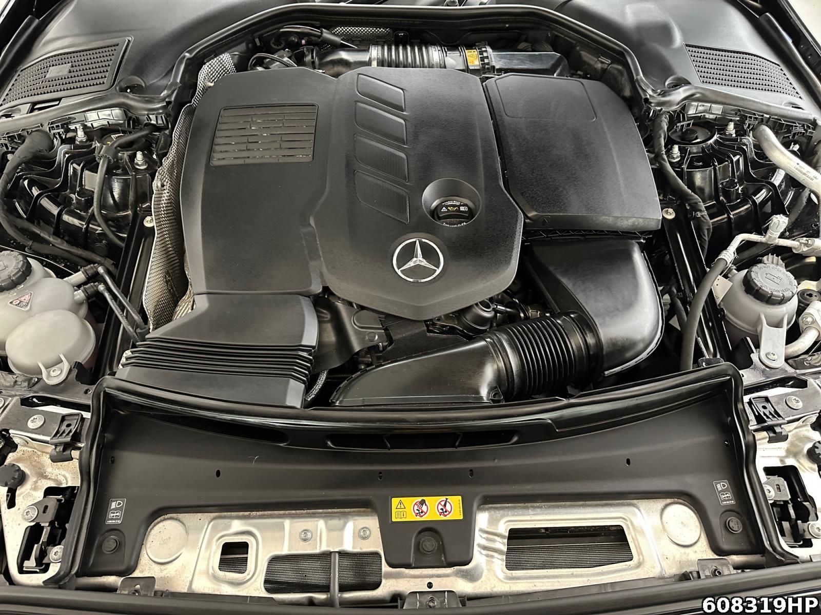 Fahrzeugabbildung Mercedes-Benz C 300 d AMG DIGITAL LIGHT AHK DISTRONIC Memory