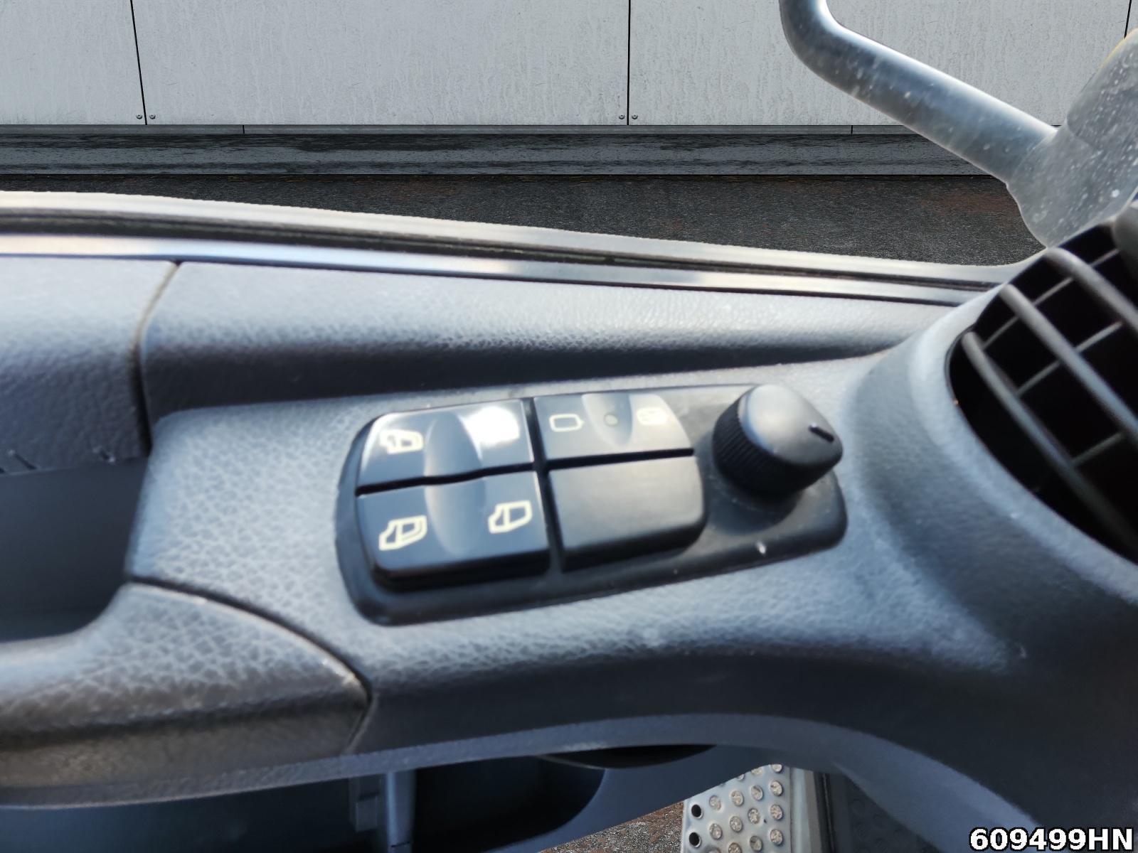 Fahrzeugabbildung Mercedes-Benz ATEGO 816 Koffer/LBW*7m* Tüv 12/26