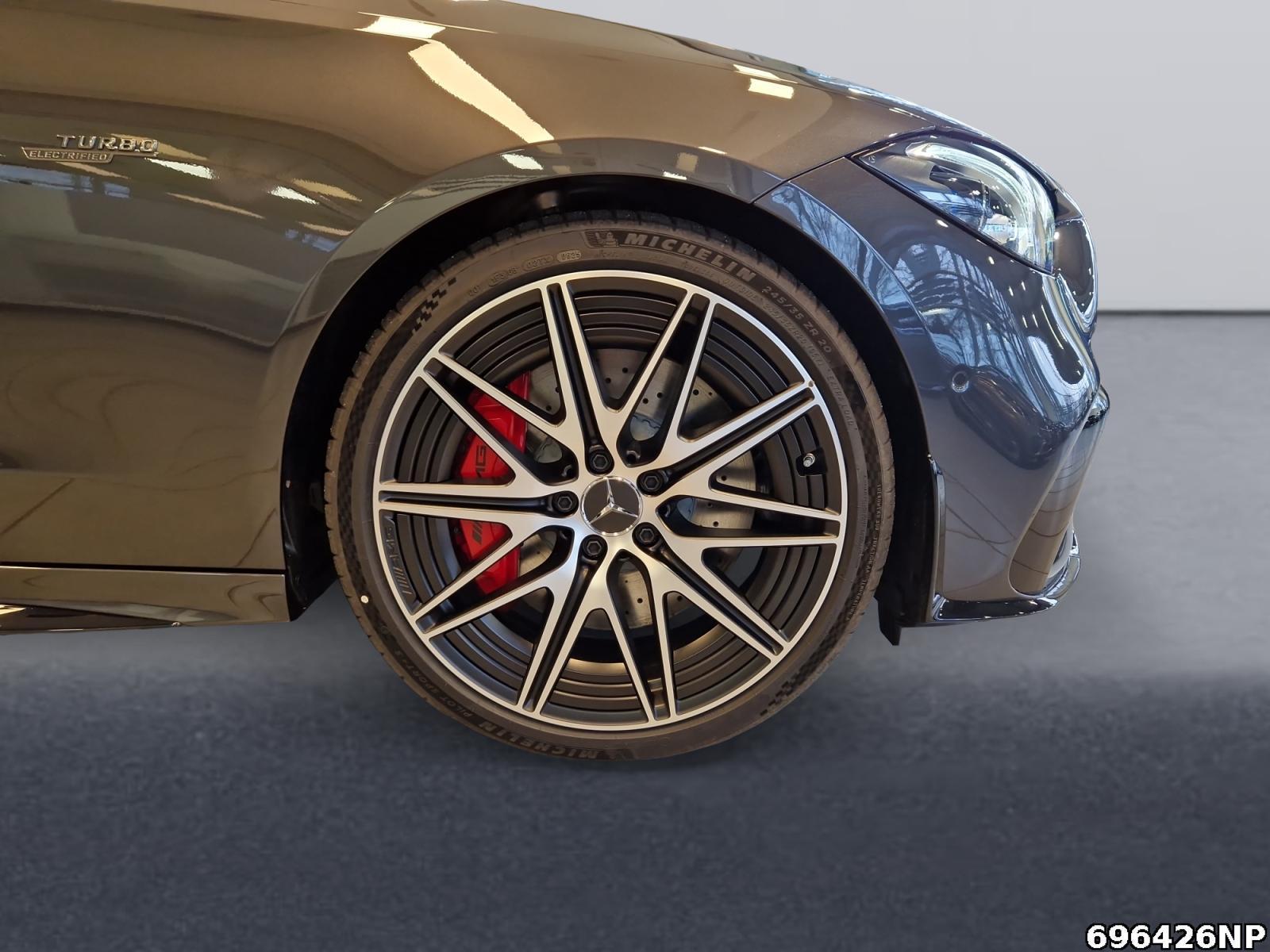 Fahrzeugabbildung Mercedes-Benz C 43 AMG 4 MATIC T +AMG SONDERMODELL+PANO+CARBON