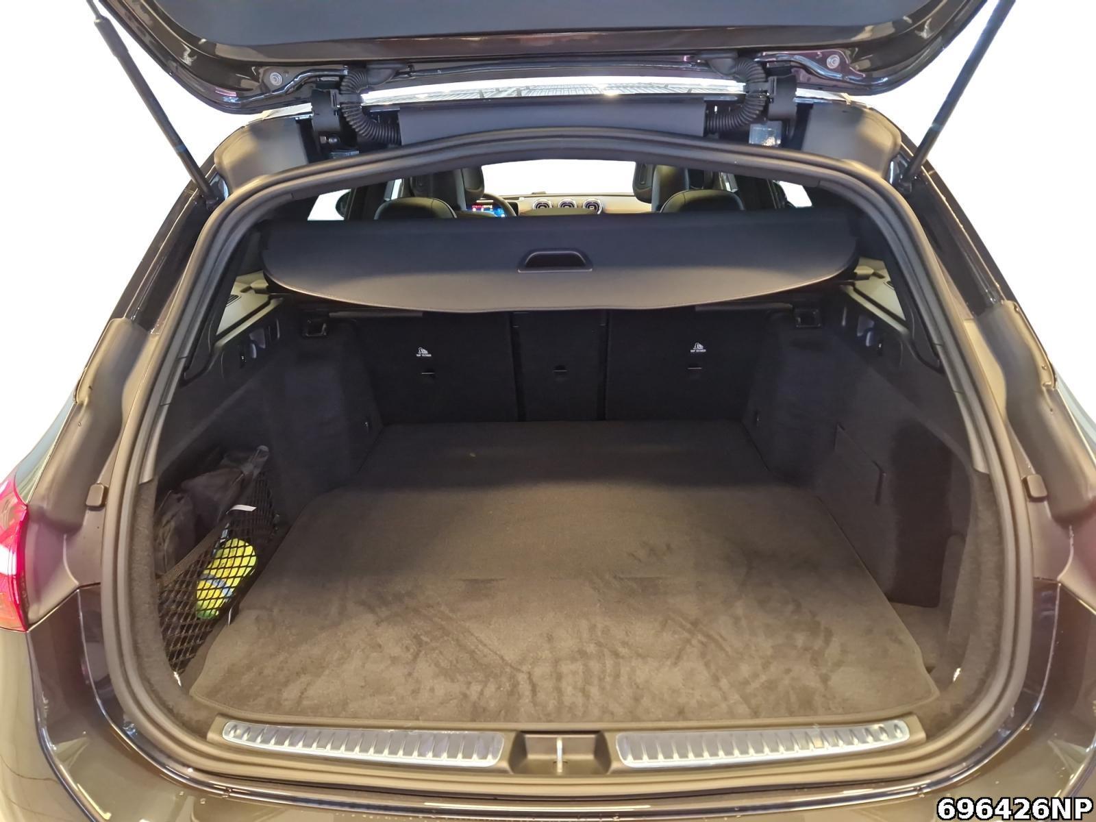 Fahrzeugabbildung Mercedes-Benz C 43 AMG 4 MATIC T +AMG SONDERMODELL+PANO+CARBON