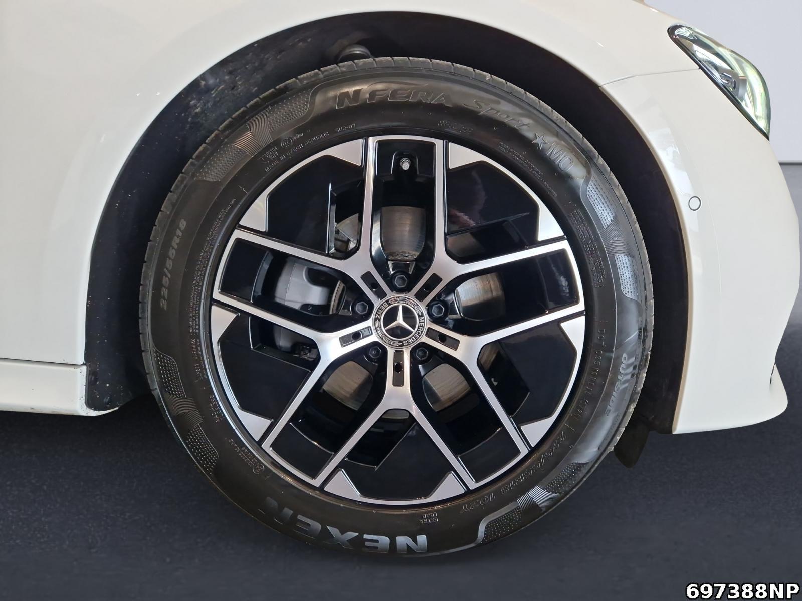 Fahrzeugabbildung Mercedes-Benz E 200 T Avantgarde Pano Head-Up AHK Navi Keyles