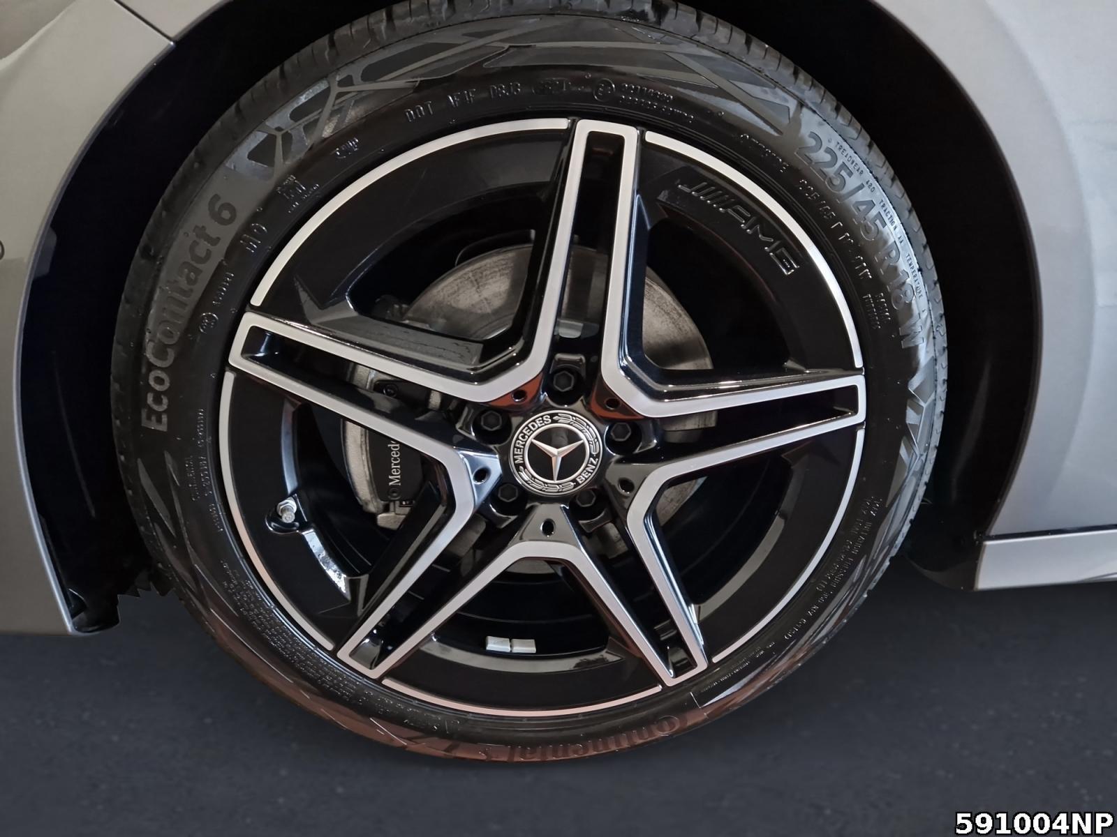 Fahrzeugabbildung Mercedes-Benz A 200 AMG