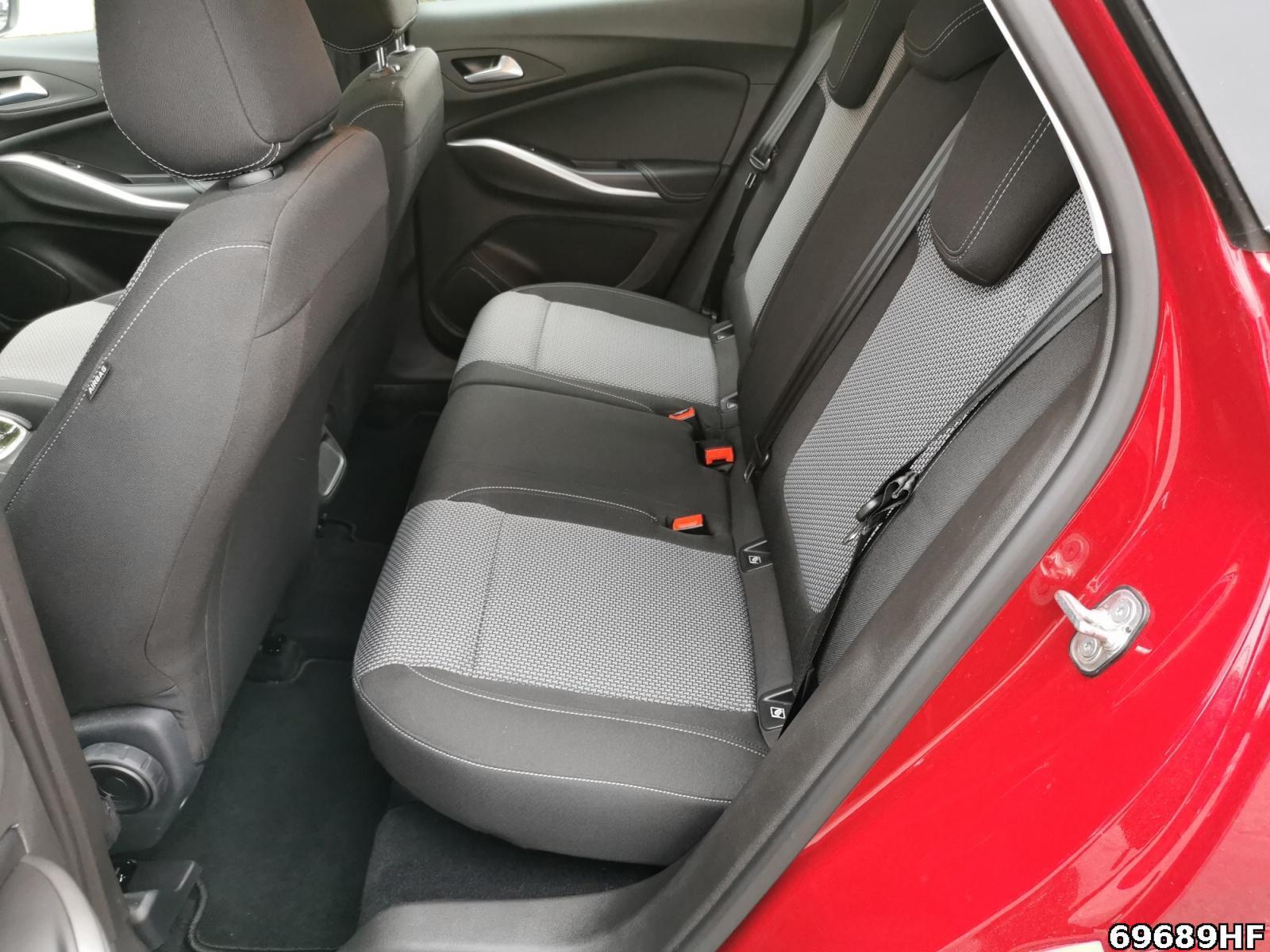 Fahrzeugabbildung Opel Grandland X (X) 1.2 Turbo Enjoy At Nav DAB ACC PDC