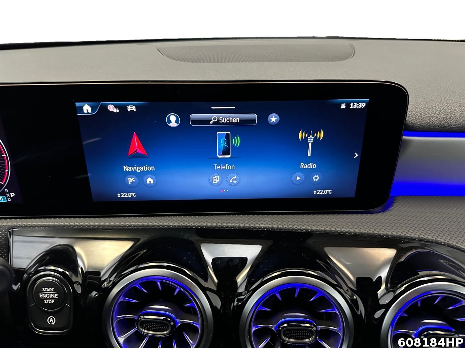 Fahrzeugabbildung Mercedes-Benz A 200 d AMG DISTRONIC AHK Night 19