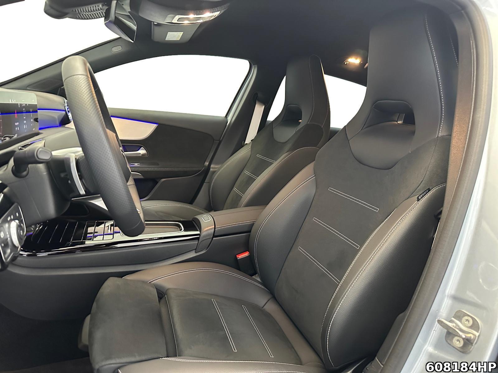 Fahrzeugabbildung Mercedes-Benz A 200 d AMG DISTRONIC AHK Night 19