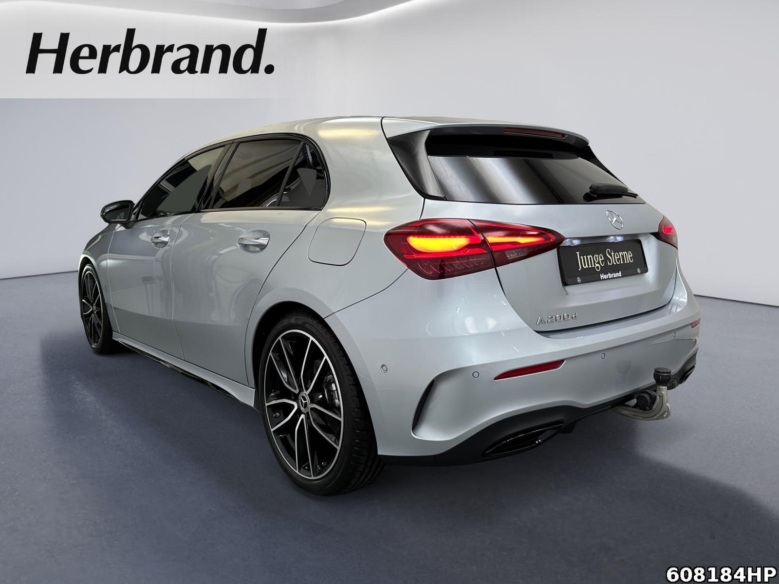 Fahrzeugabbildung Mercedes-Benz A 200 d AMG DISTRONIC AHK Night 19