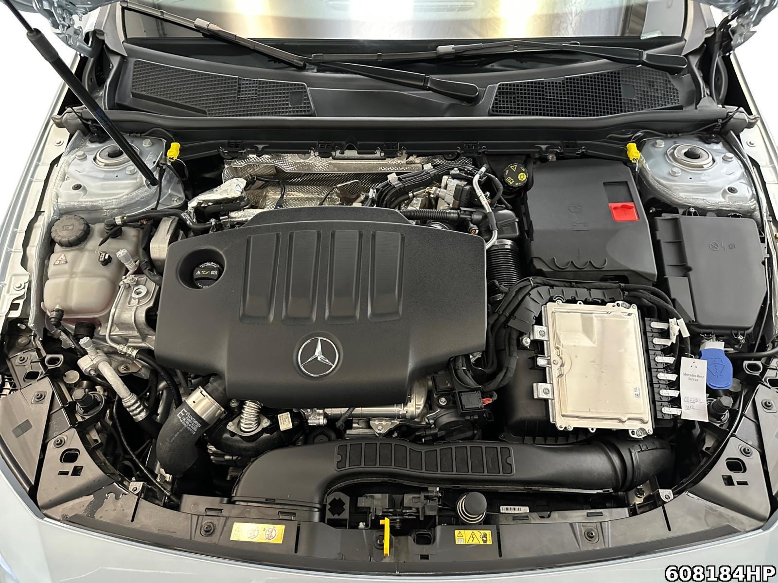 Fahrzeugabbildung Mercedes-Benz A 200 d AMG DISTRONIC AHK Night 19