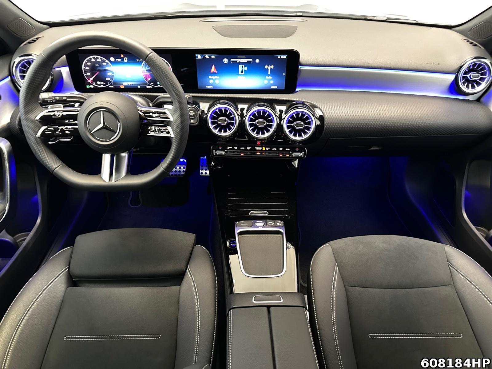 Fahrzeugabbildung Mercedes-Benz A 200 d AMG DISTRONIC AHK Night 19