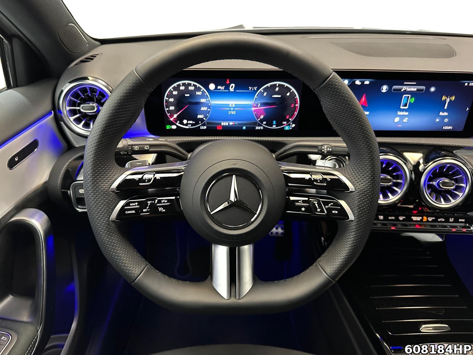 Fahrzeugabbildung Mercedes-Benz A 200 d AMG DISTRONIC AHK Night 19