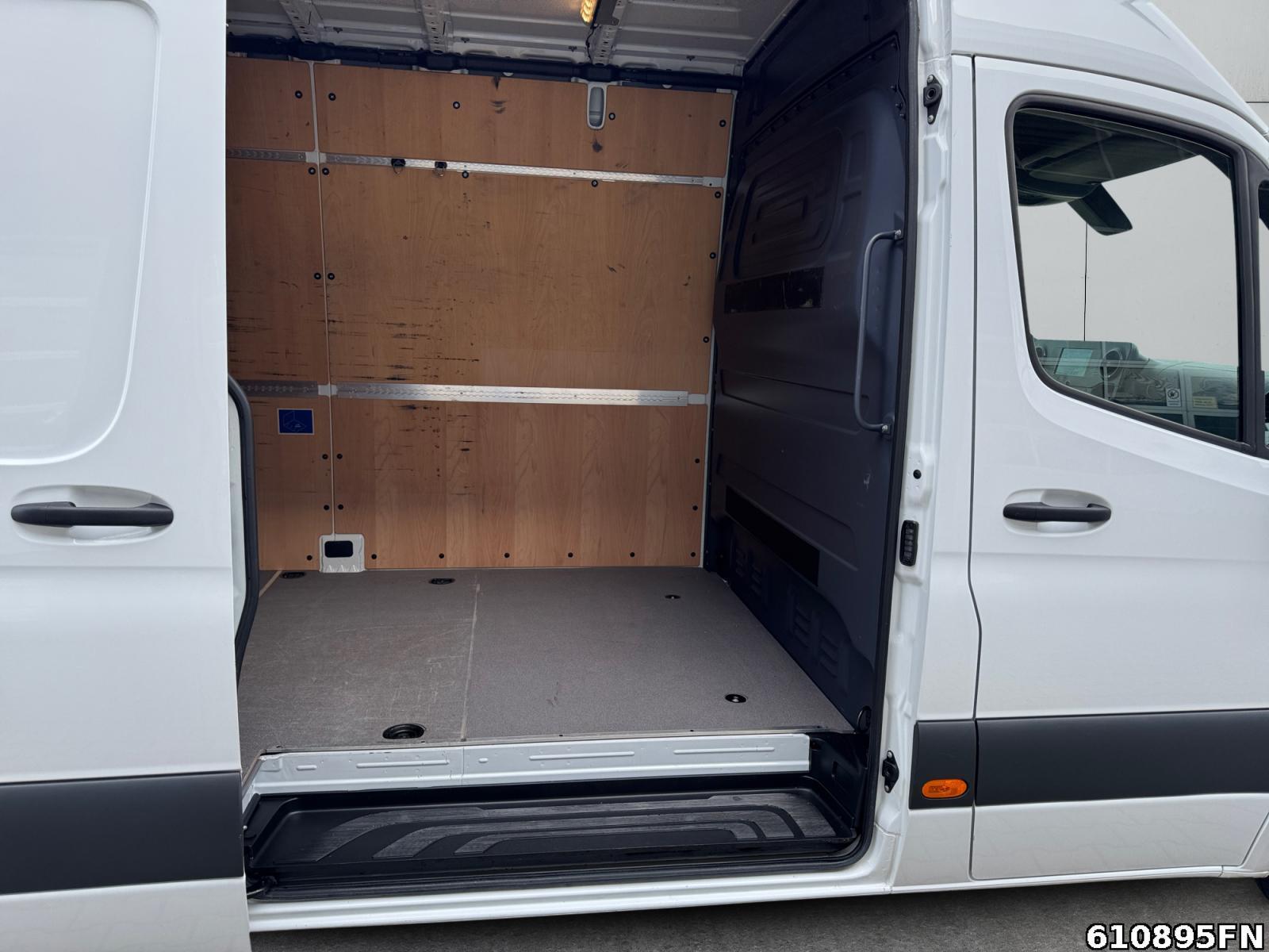 Fahrzeugabbildung Mercedes-Benz Sprinter 317 CDI Kasten *Maxi*L3H2*MBUX*DAB