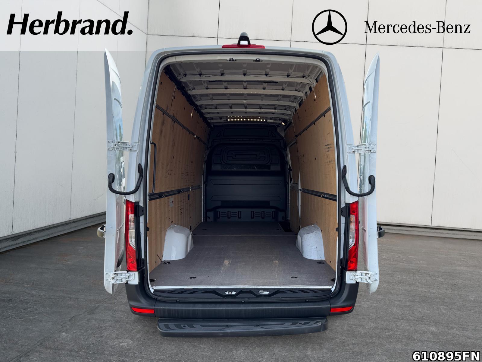 Fahrzeugabbildung Mercedes-Benz Sprinter 317 CDI Kasten *Maxi*L3H2*MBUX*DAB