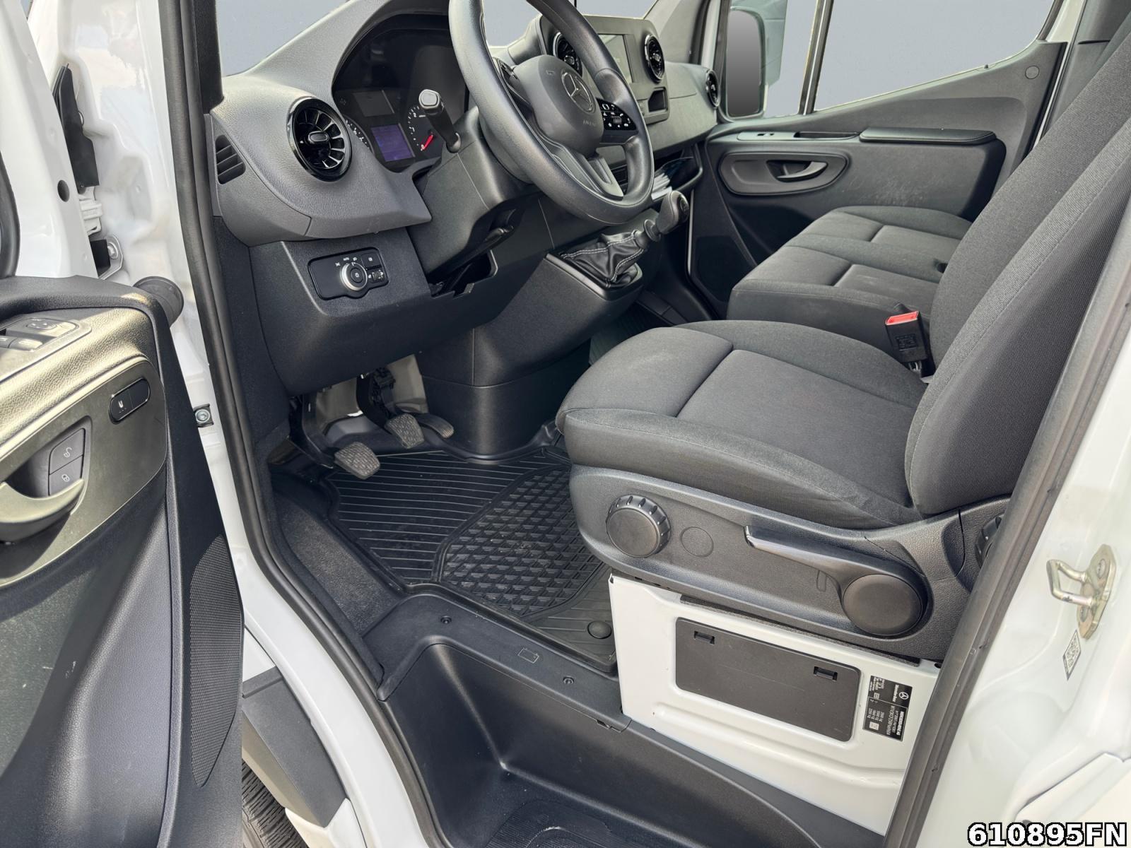 Fahrzeugabbildung Mercedes-Benz Sprinter 317 CDI Kasten *Maxi*L3H2*MBUX*DAB