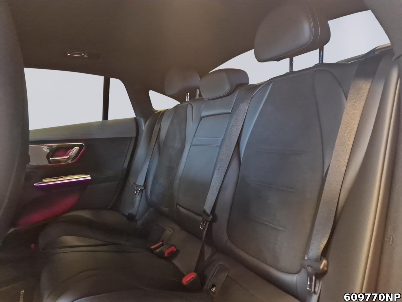 Fahrzeugabbildung Mercedes-Benz EQE AMG Night AHK Memory CarPlay Keyless 19