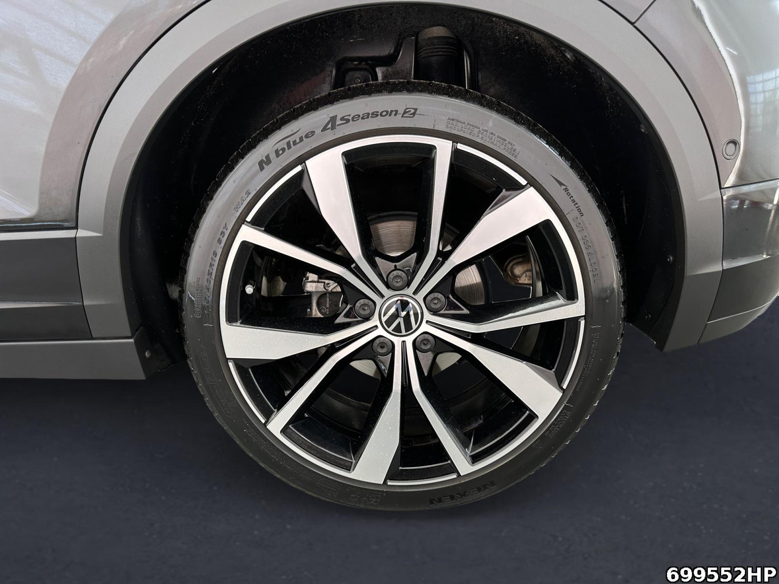Fahrzeugabbildung Volkswagen T-Roc Cabriolet 1.5 TSI R-Line Rückfahrkam. 19