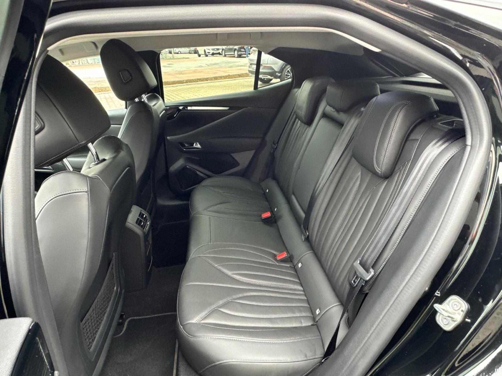 Fahrzeugabbildung DS Automobiles DS4 Rivoli NAVI+CARPLAY+SCHALTWIPPEN