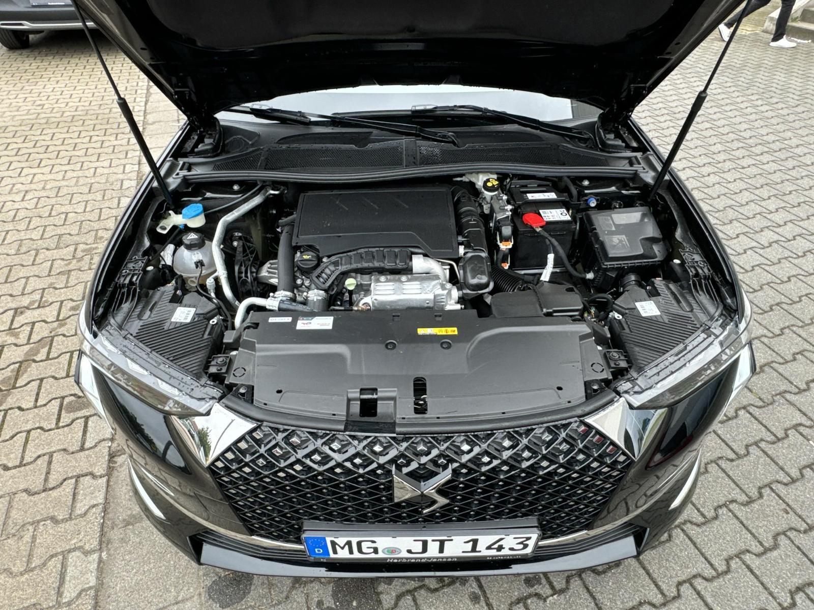 Fahrzeugabbildung DS Automobiles DS4 Rivoli NAVI+CARPLAY+SCHALTWIPPEN