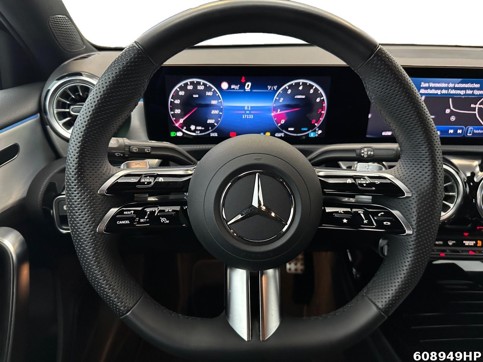 Fahrzeugabbildung Mercedes-Benz A 200 AMG Distronic 19