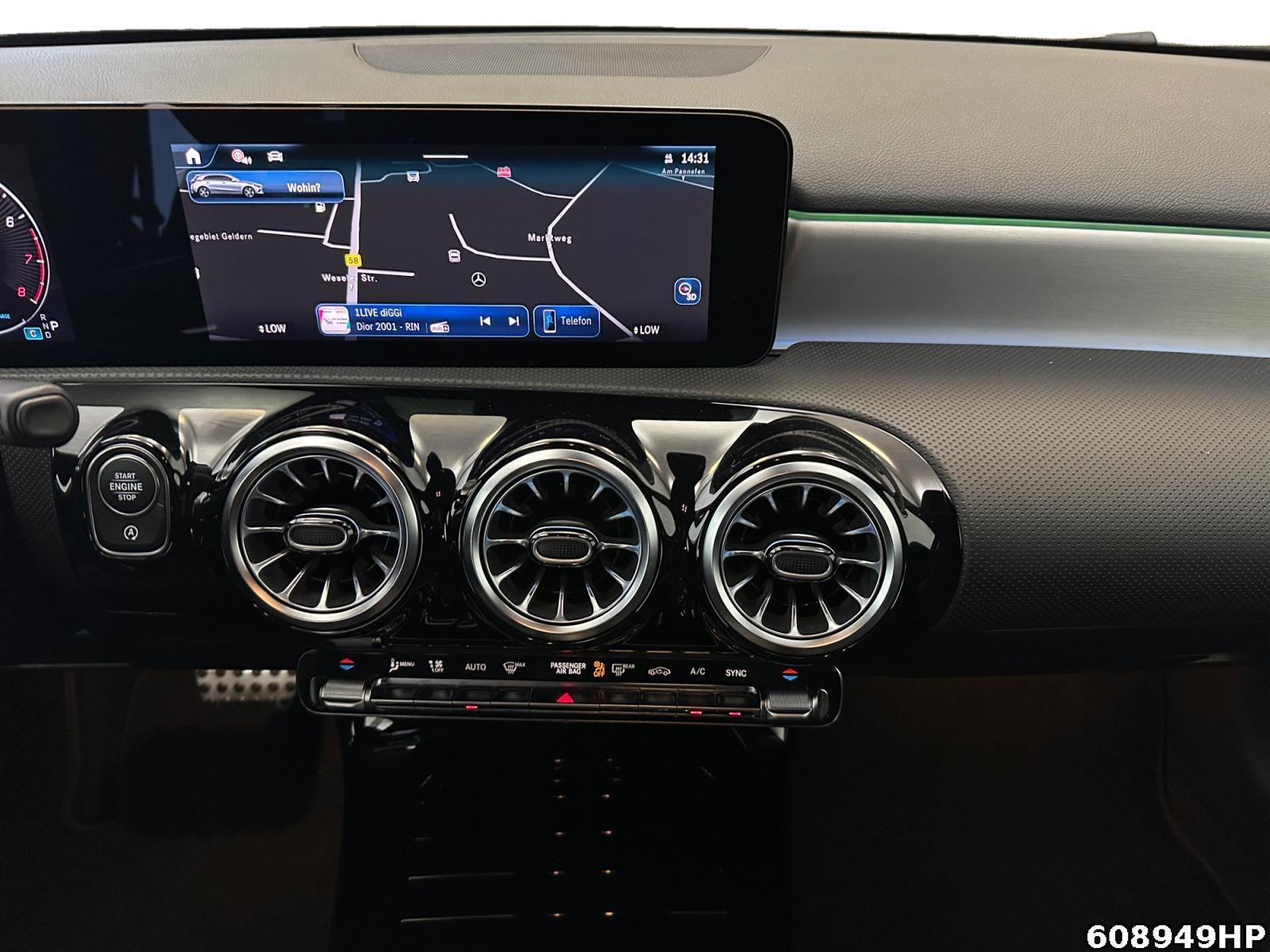 Fahrzeugabbildung Mercedes-Benz A 200 AMG Distronic 19