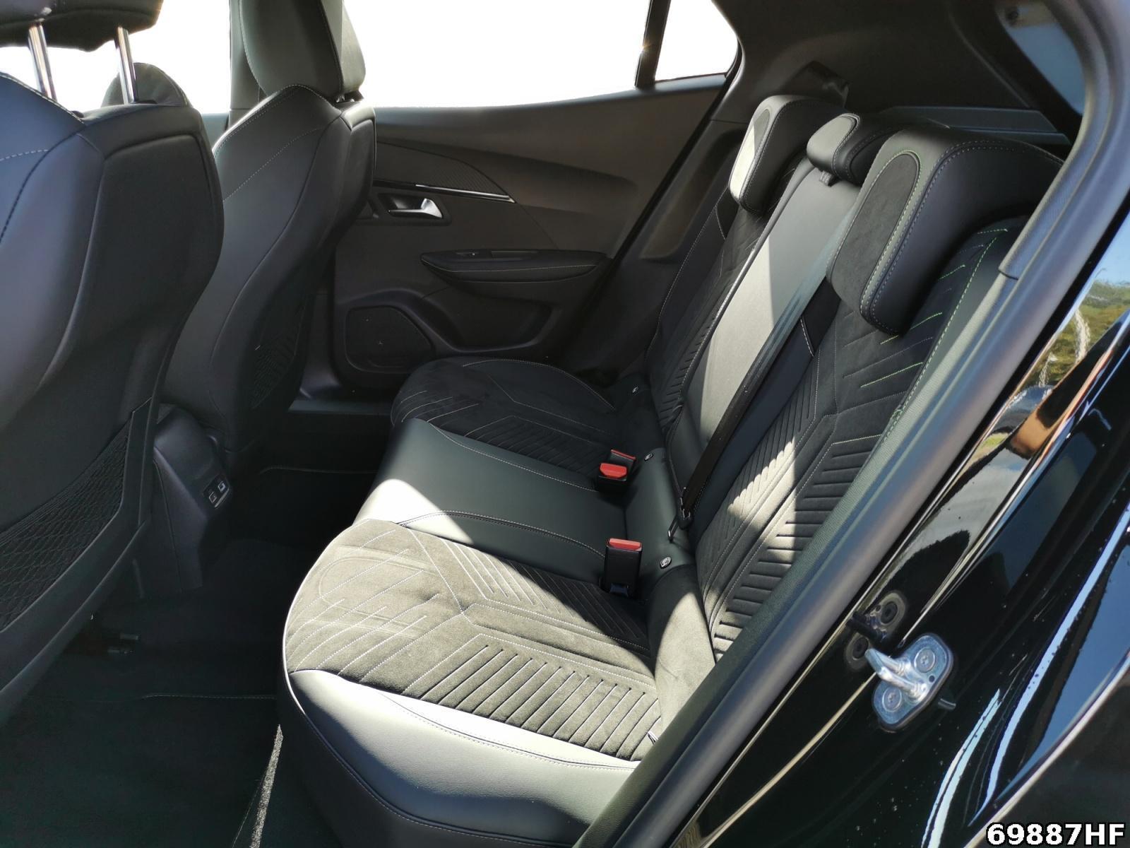 Fahrzeugabbildung Peugeot 2008 1.2 PureTech 130 GT **SHZ**MOPF**KAMERA**