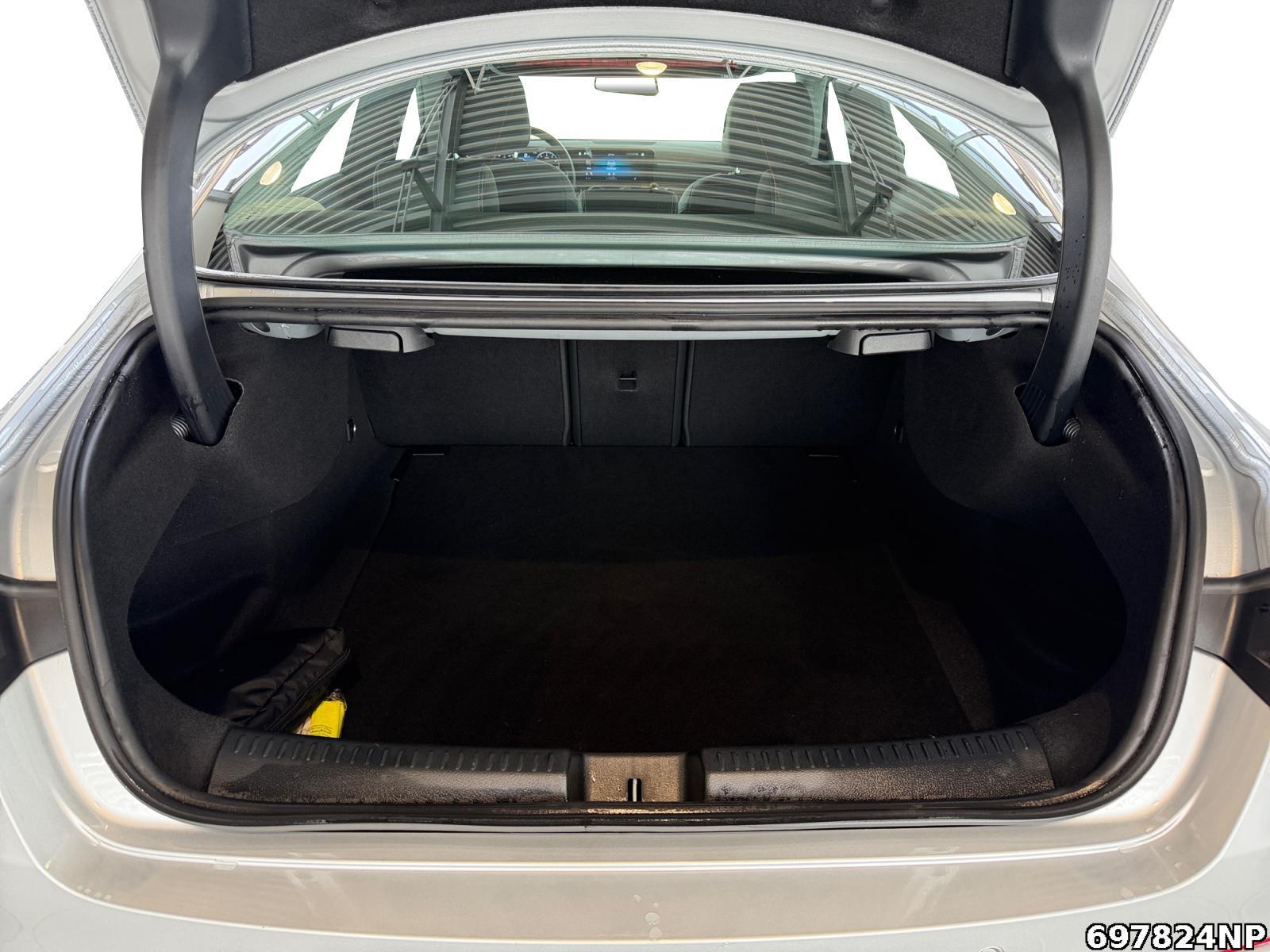 Fahrzeugabbildung Mercedes-Benz CLA 180 Coupé Progressive Carplay LED Kamera 18