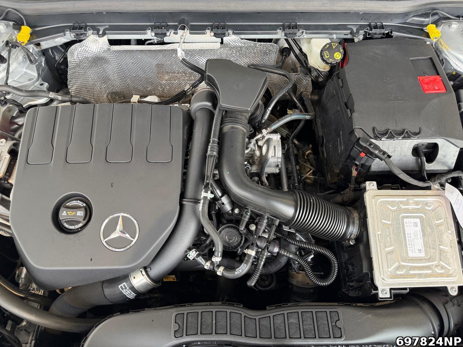 Fahrzeugabbildung Mercedes-Benz CLA 180 Coupé Progressive Carplay LED Kamera 18