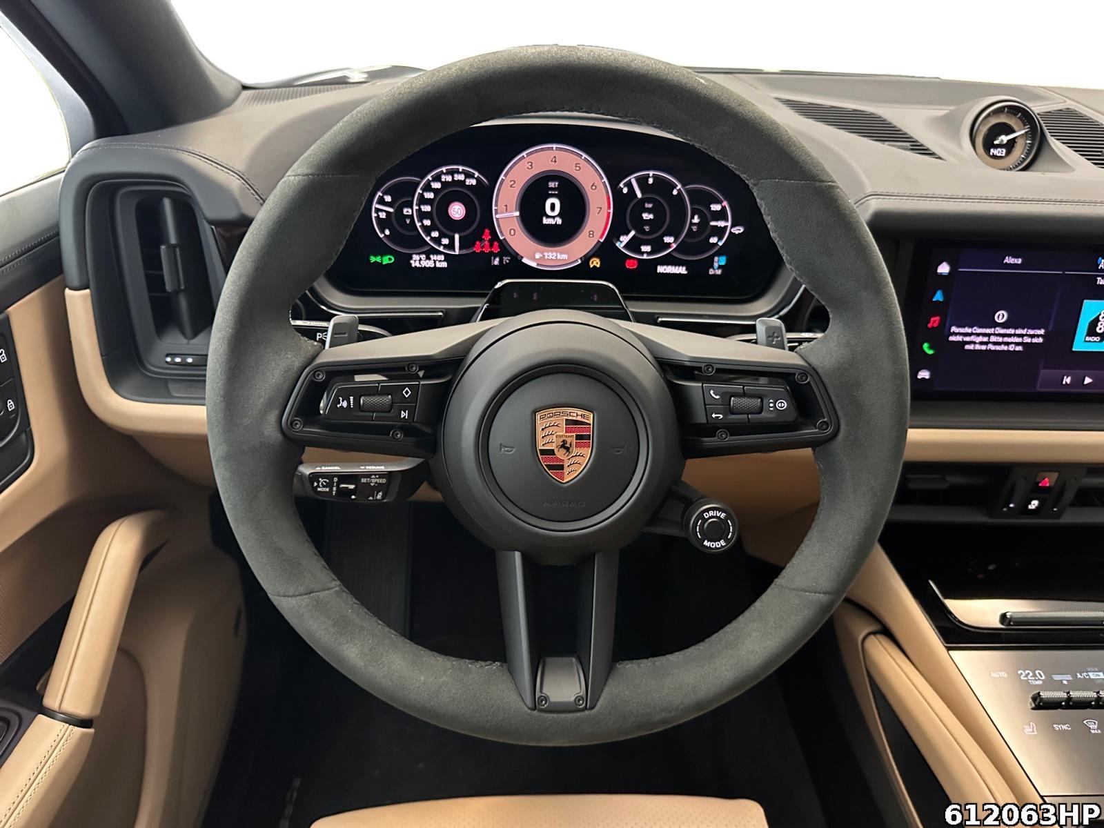 Fahrzeugabbildung Porsche Cayenne Coupé Black Edition HUD Standheizung 21