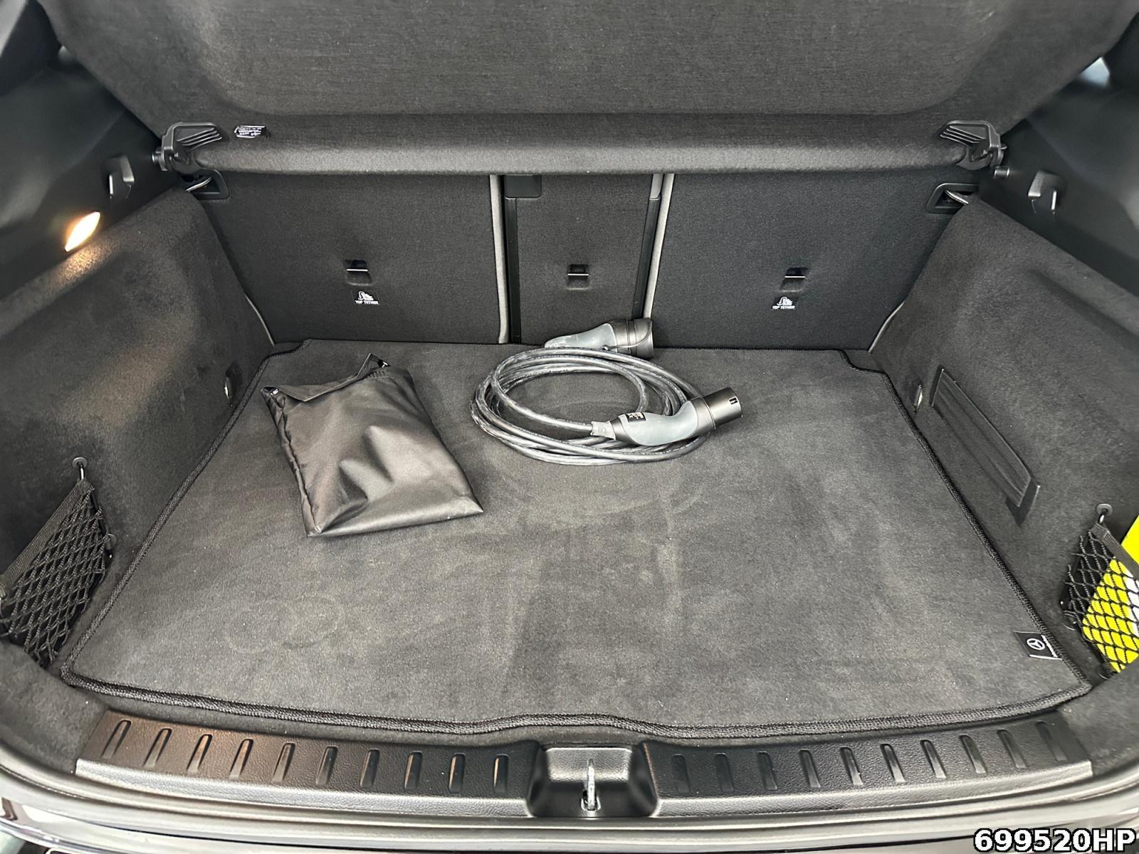 Fahrzeugabbildung Mercedes-Benz EQA Electric Art AHK KEYLESS Kamera DISTRON