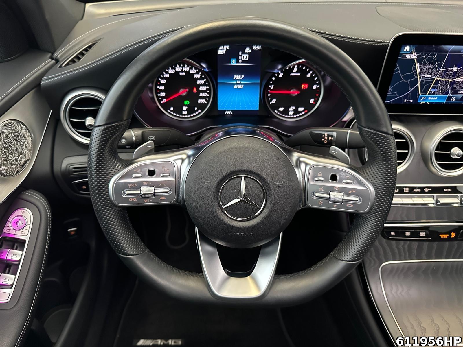 Fahrzeugabbildung Mercedes-Benz GLC 300 d 4M Coupé AMG AHK Schiebedach Burmester