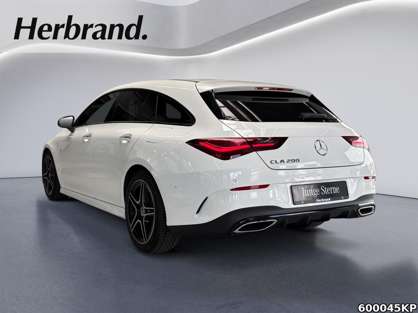 Fahrzeugabbildung Mercedes-Benz CLA 200 Shooting Brake AMG Line