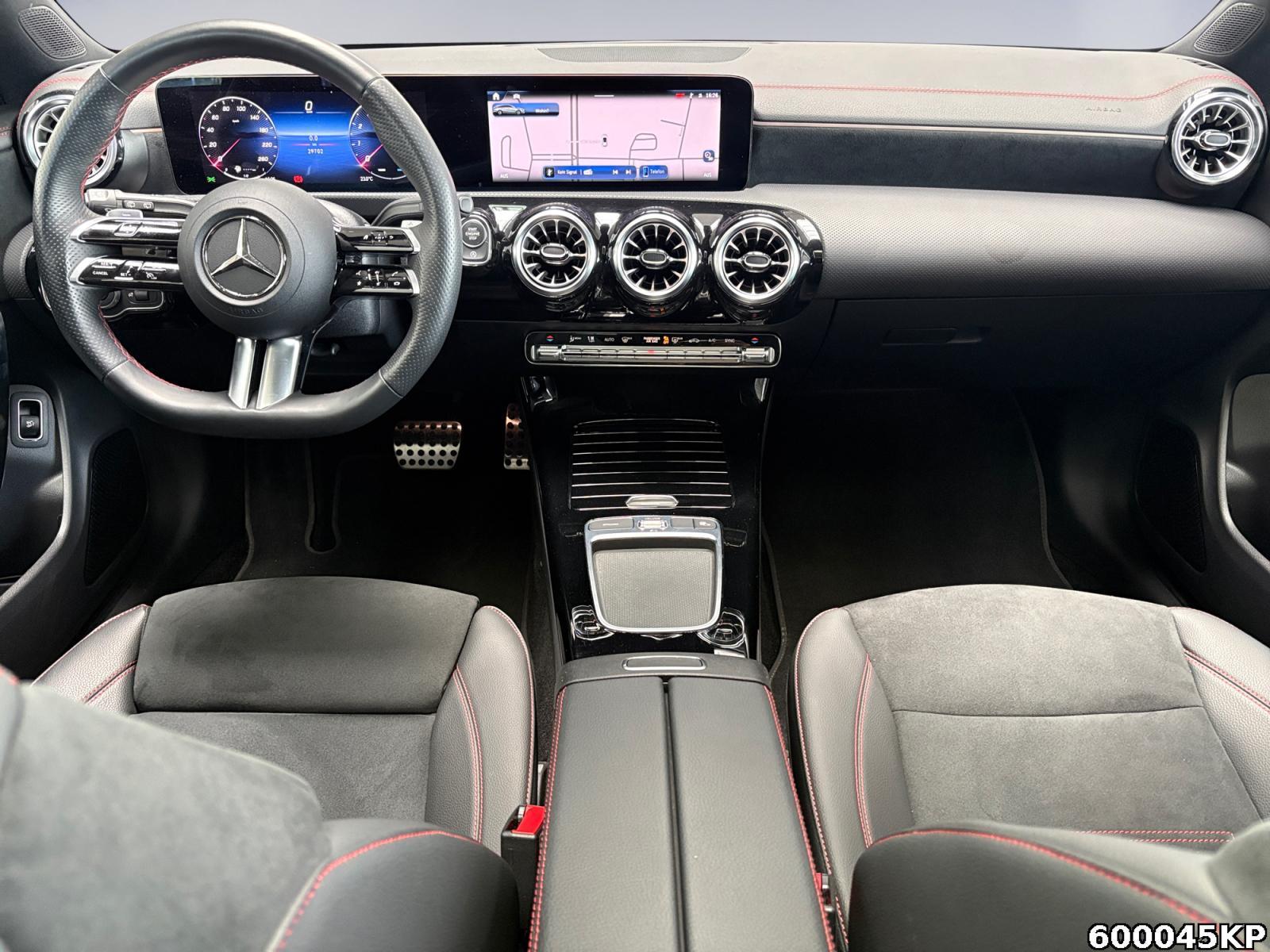Fahrzeugabbildung Mercedes-Benz CLA 200 Shooting Brake AMG Line
