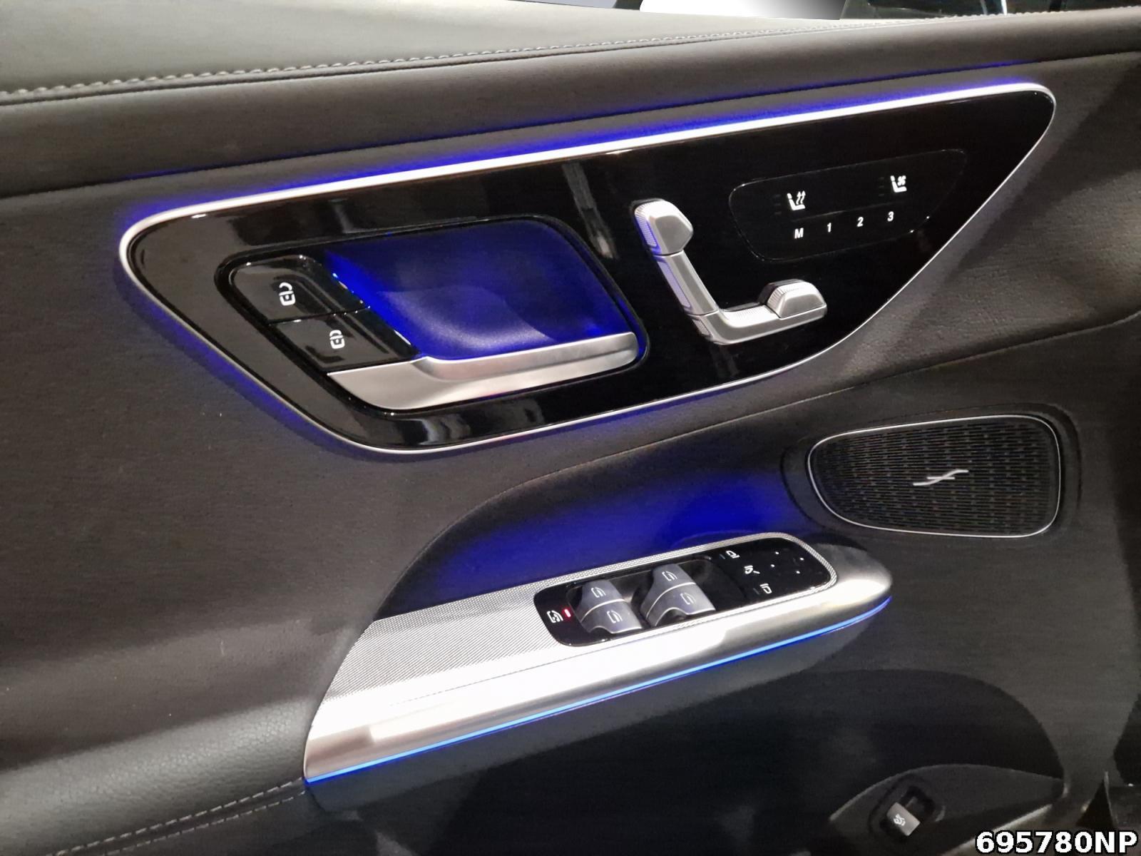 Fahrzeugabbildung Mercedes-Benz GLC 300 de 4M AMG Pano AHK 360° Memory CarPlay