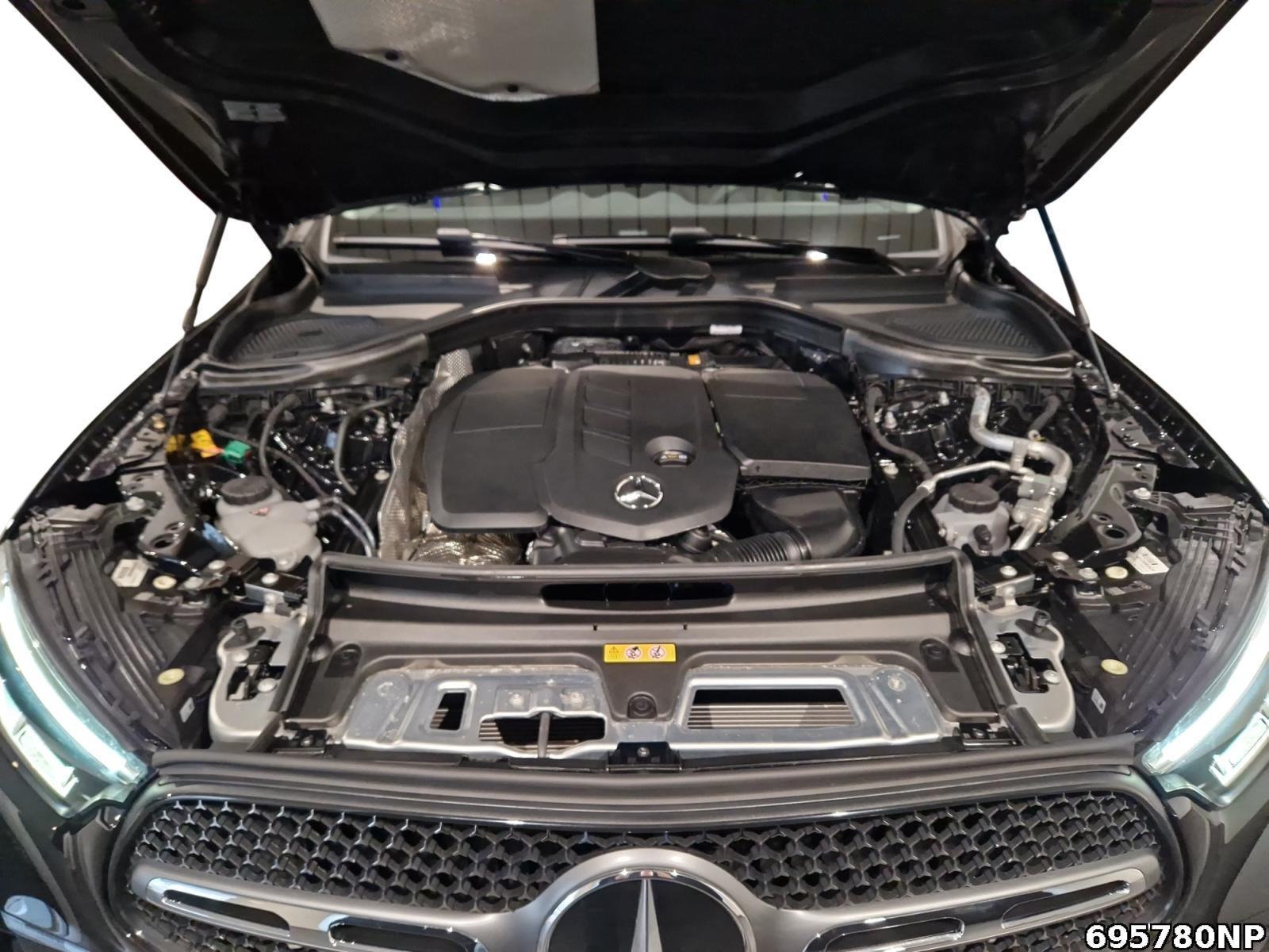 Fahrzeugabbildung Mercedes-Benz GLC 300 de 4M AMG Pano AHK 360° Memory CarPlay