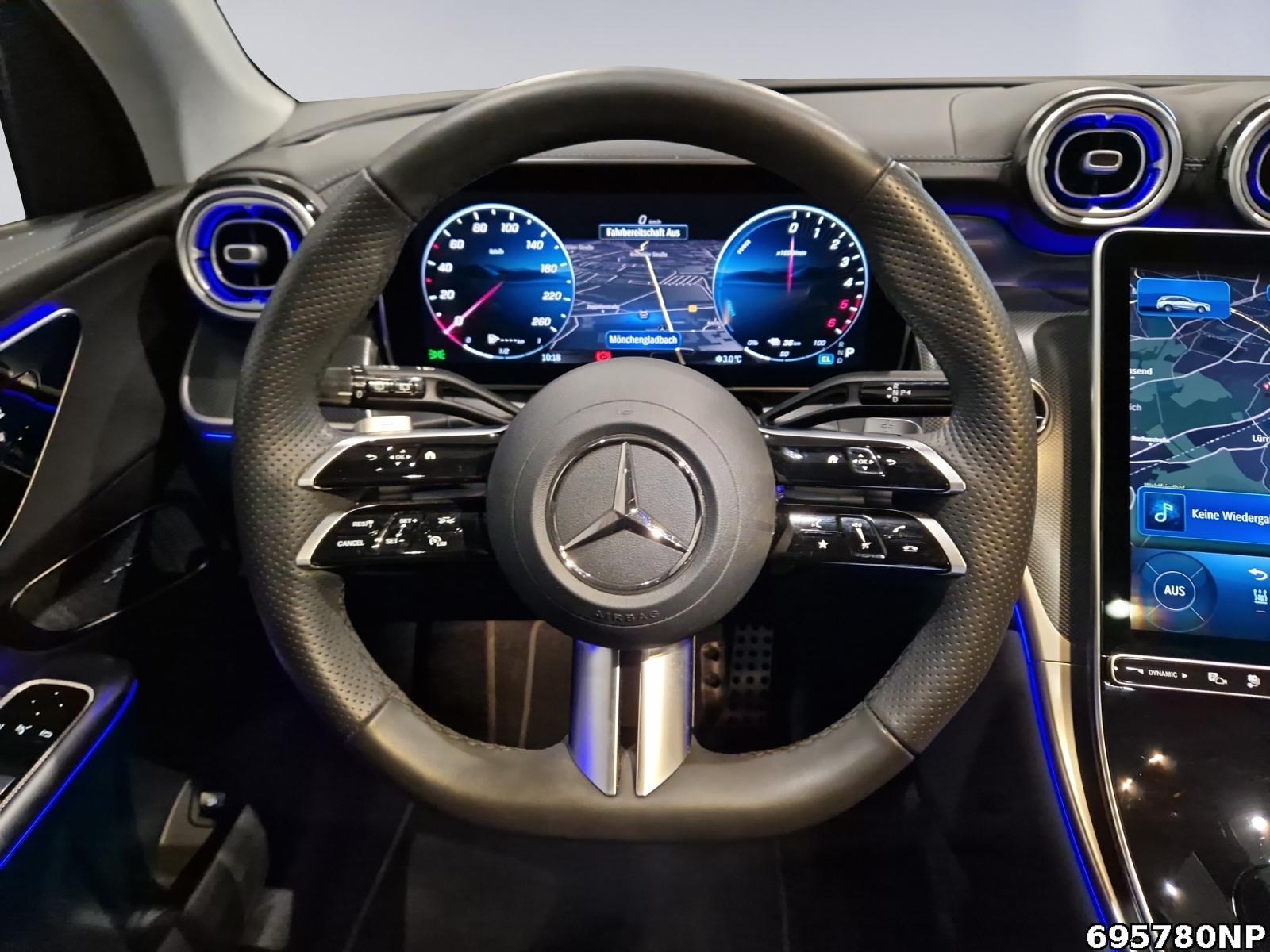 Fahrzeugabbildung Mercedes-Benz GLC 300 de 4M AMG Pano AHK 360° Memory CarPlay
