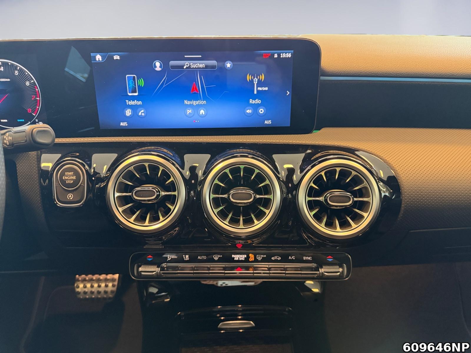 Fahrzeugabbildung Mercedes-Benz A 200 AMG AHK Distronic Kamera LED Ambiente 18