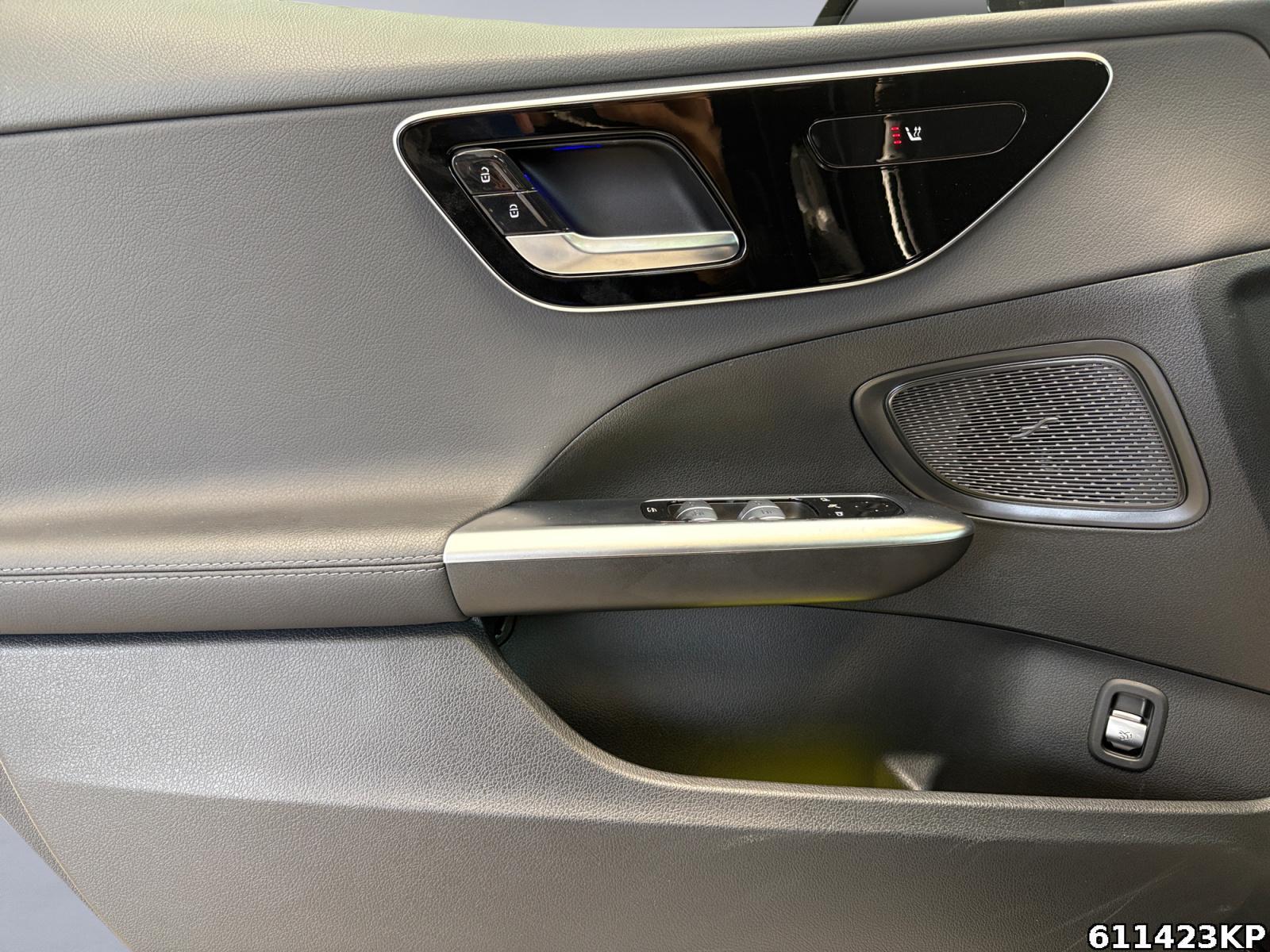 Fahrzeugabbildung Mercedes-Benz C 180 Avantgarde Digital-Light 360° CarPlay Totw