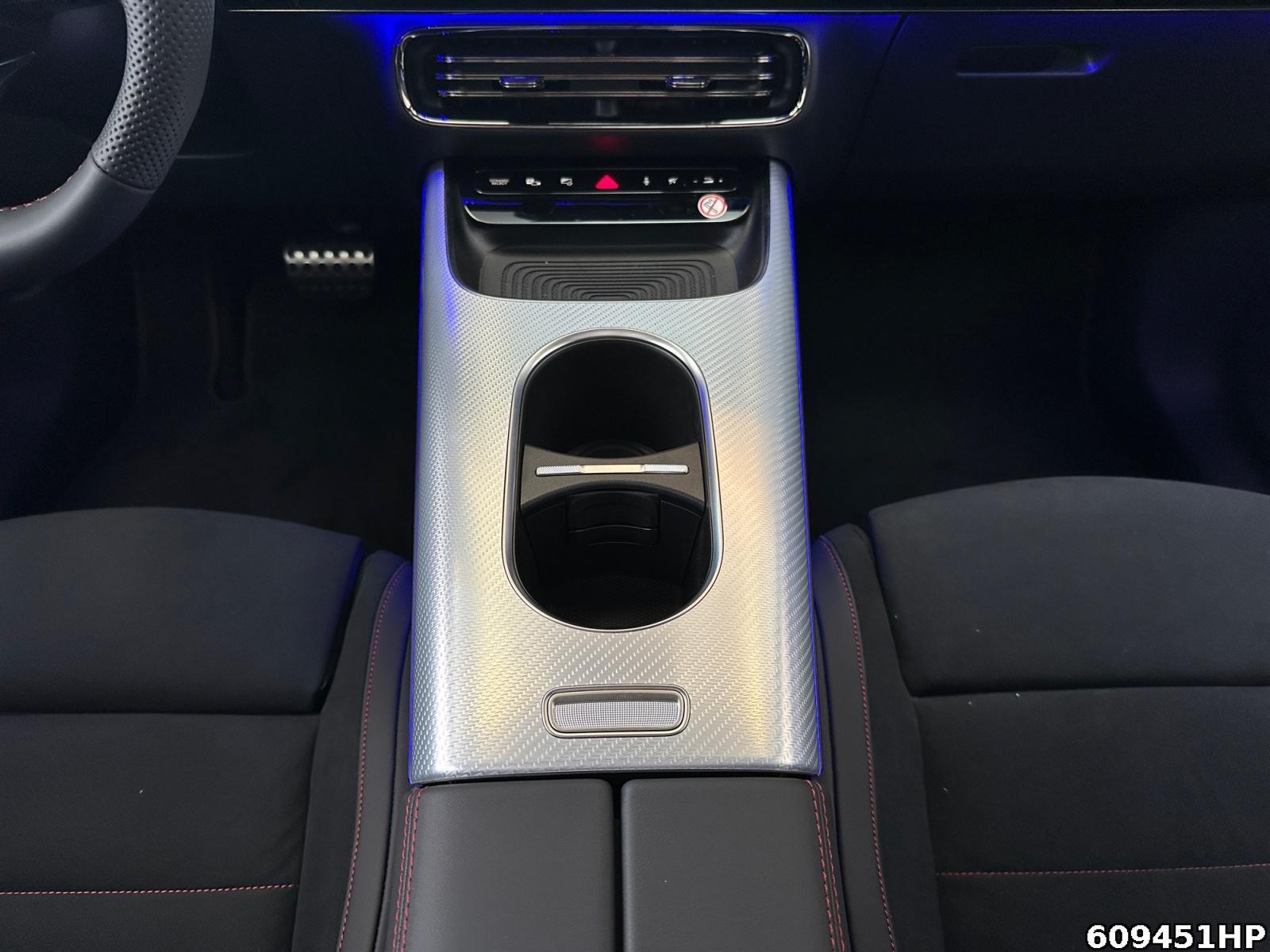 Fahrzeugabbildung Mercedes-Benz GLB 220 4 Matic +AMG-LINE+PREMIUM-PLUS+NIGHT+
