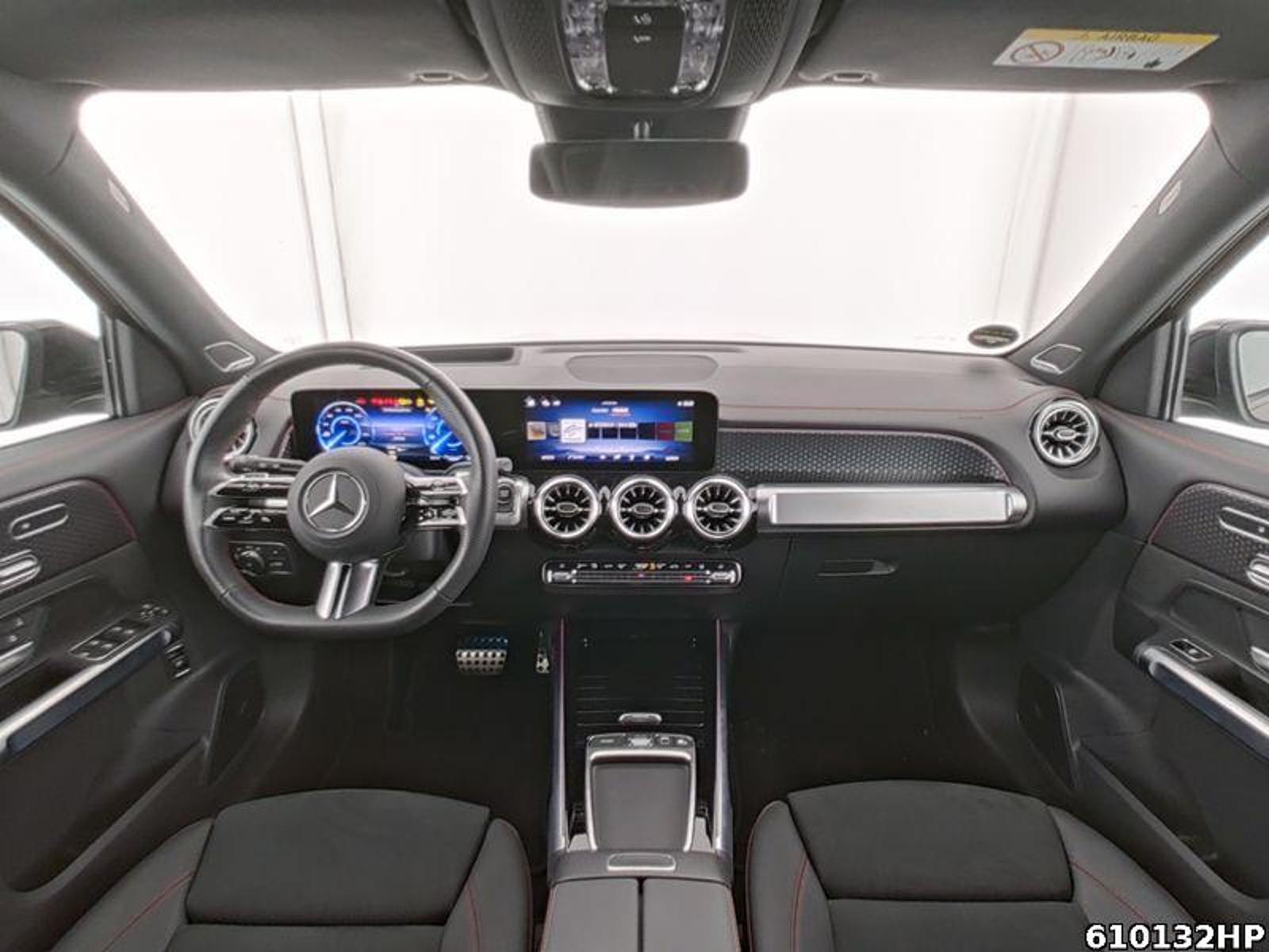 Fahrzeugabbildung Mercedes-Benz EQB 4M AMG 7Sitzer Burmester Memory HUD 360
