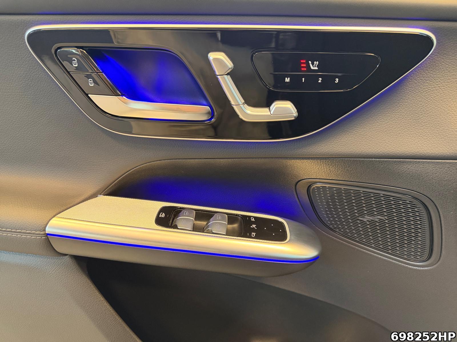 Fahrzeugabbildung Mercedes-Benz GLC 300 e 4M AMG Line AHK Nght DIGITAL Pano