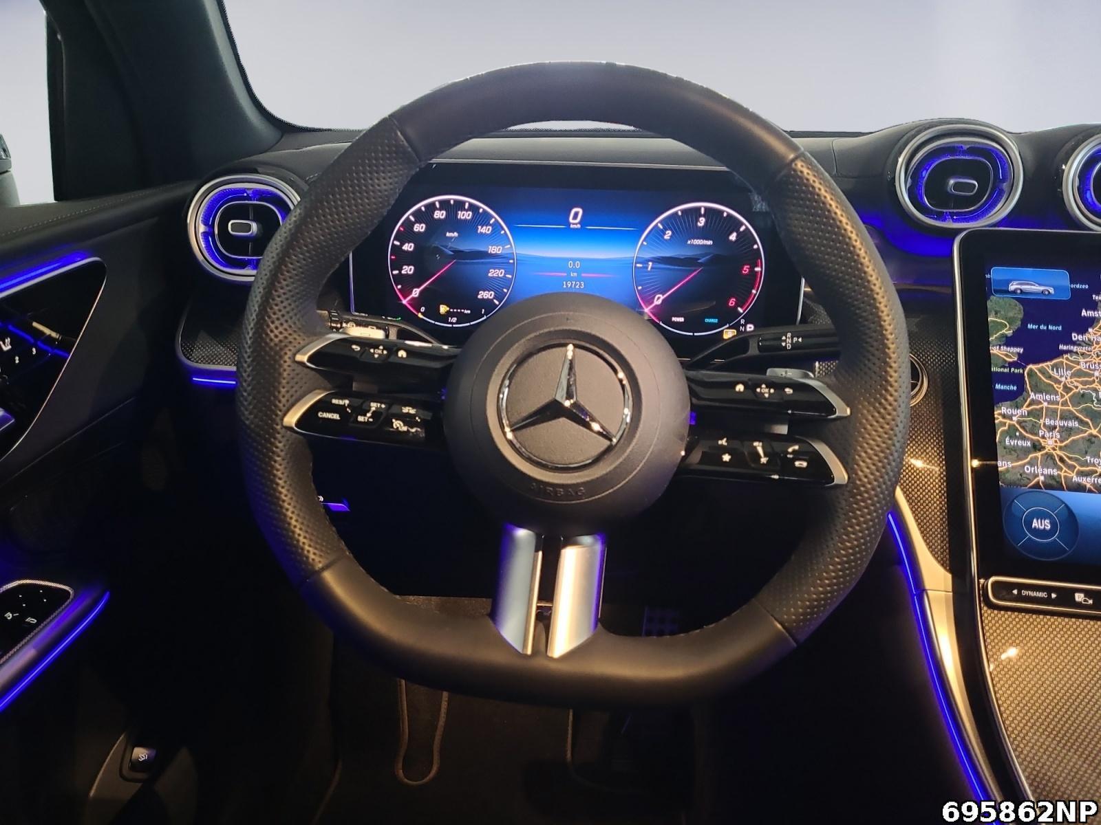 Fahrzeugabbildung Mercedes-Benz GLC 300 d 4M AMG AHK Digital Light Night Distro