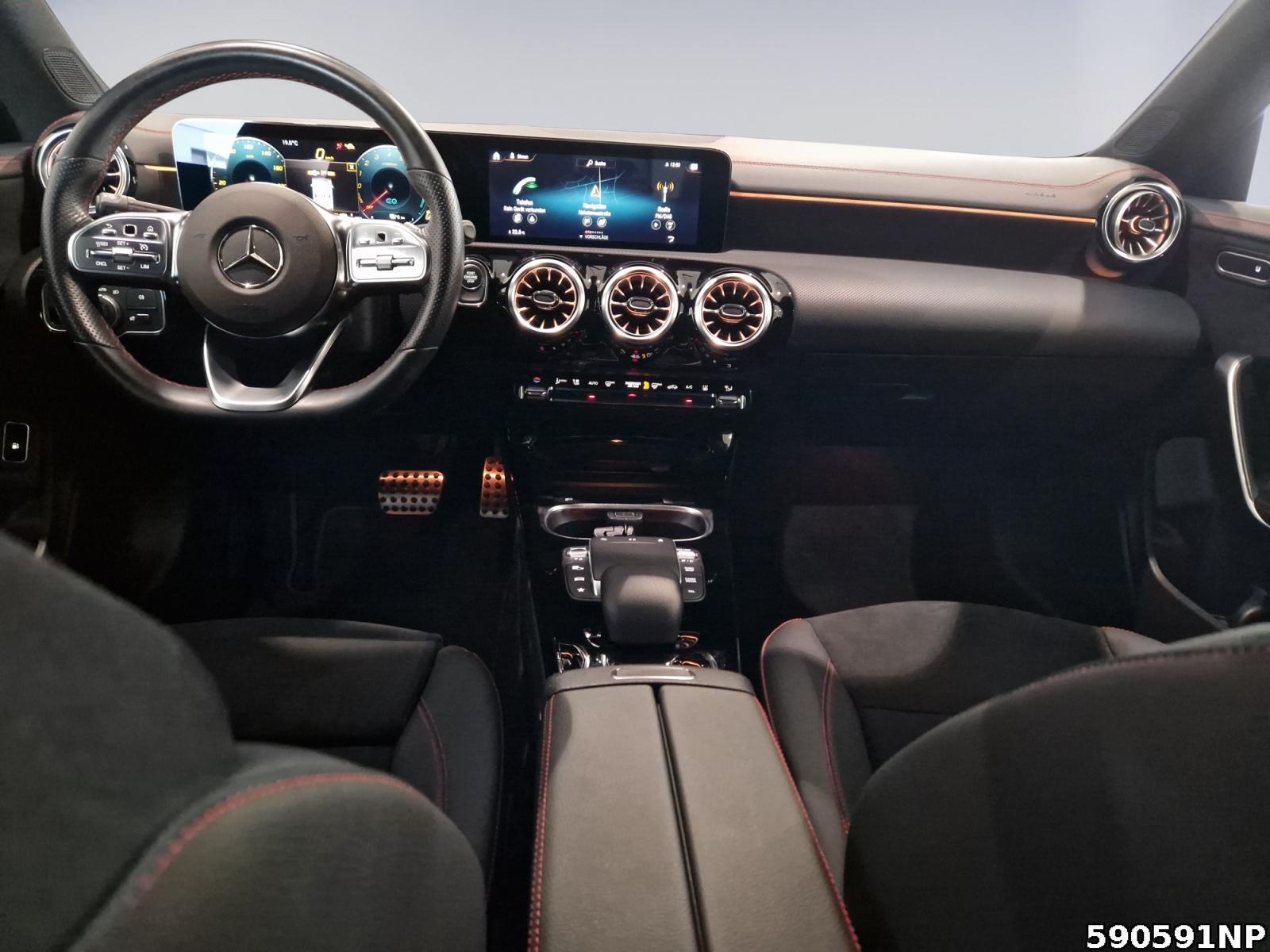 Fahrzeugabbildung Mercedes-Benz CLA 250 e Coupé AMG Night LED Ambiente Kamera