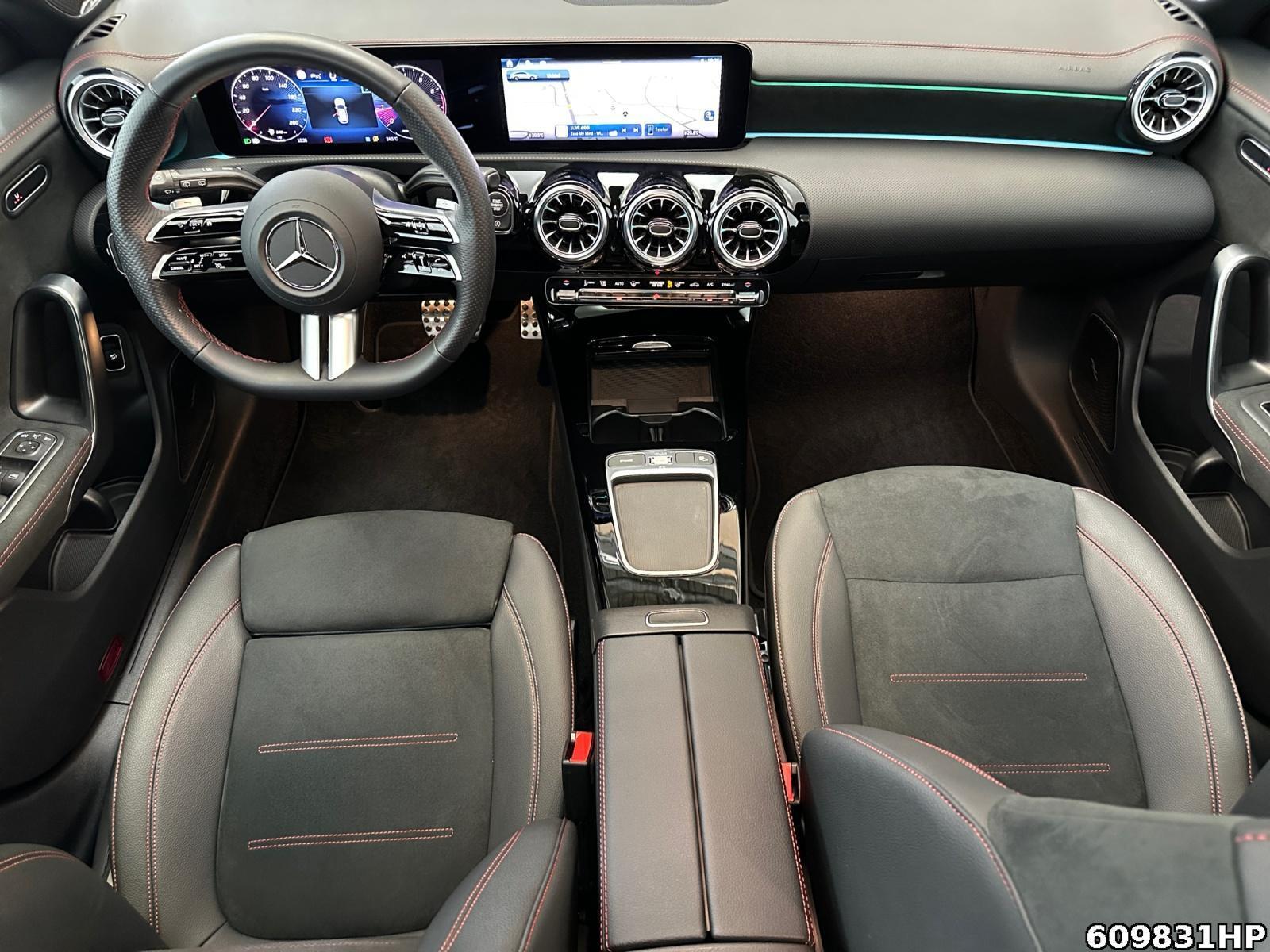 Fahrzeugabbildung Mercedes-Benz CLA 180 SB AMG AHK Night Pano Burmester Distron