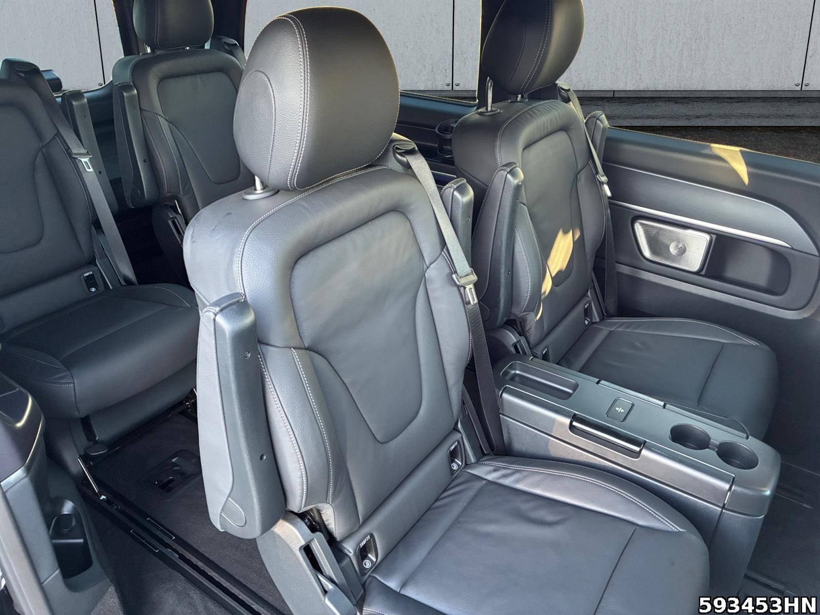 Fahrzeugabbildung Mercedes-Benz V 300 AVG/XXL *AIRMATIC*TISCH*AHK*STANDHEIZUNG*