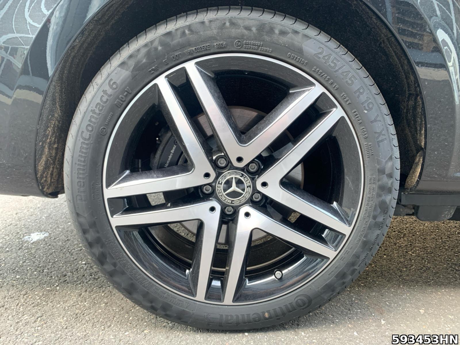 Fahrzeugabbildung Mercedes-Benz V 300 AVG/XXL *AIRMATIC*TISCH*AHK*STANDHEIZUNG*